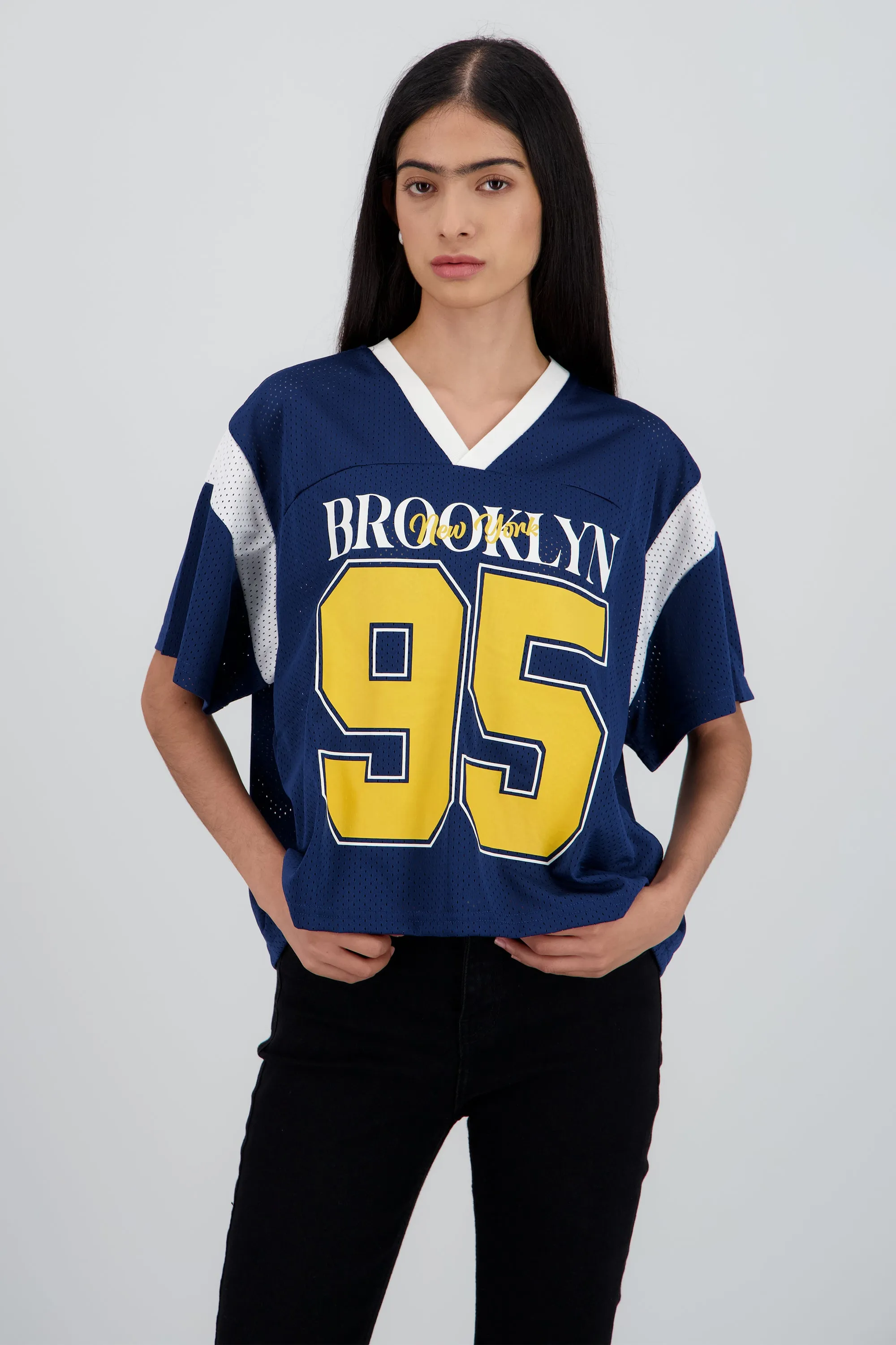 Playera deportiva contraste sold by Shasa product image thumbnail 2