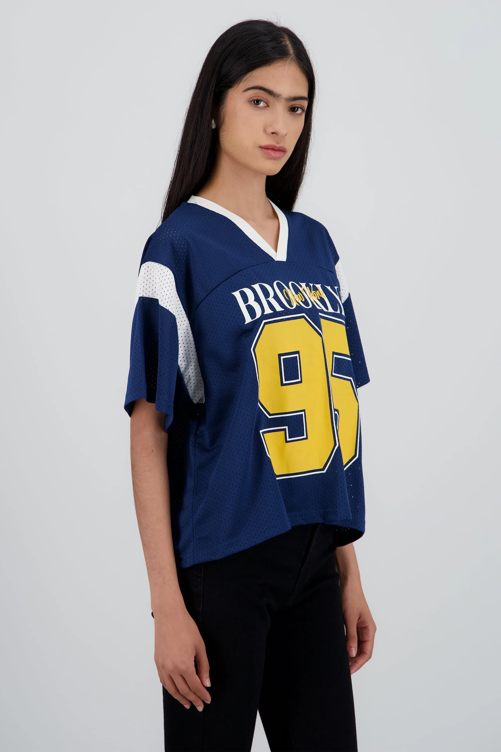 Playera deportiva contraste sold by Shasa product image thumbnail 3