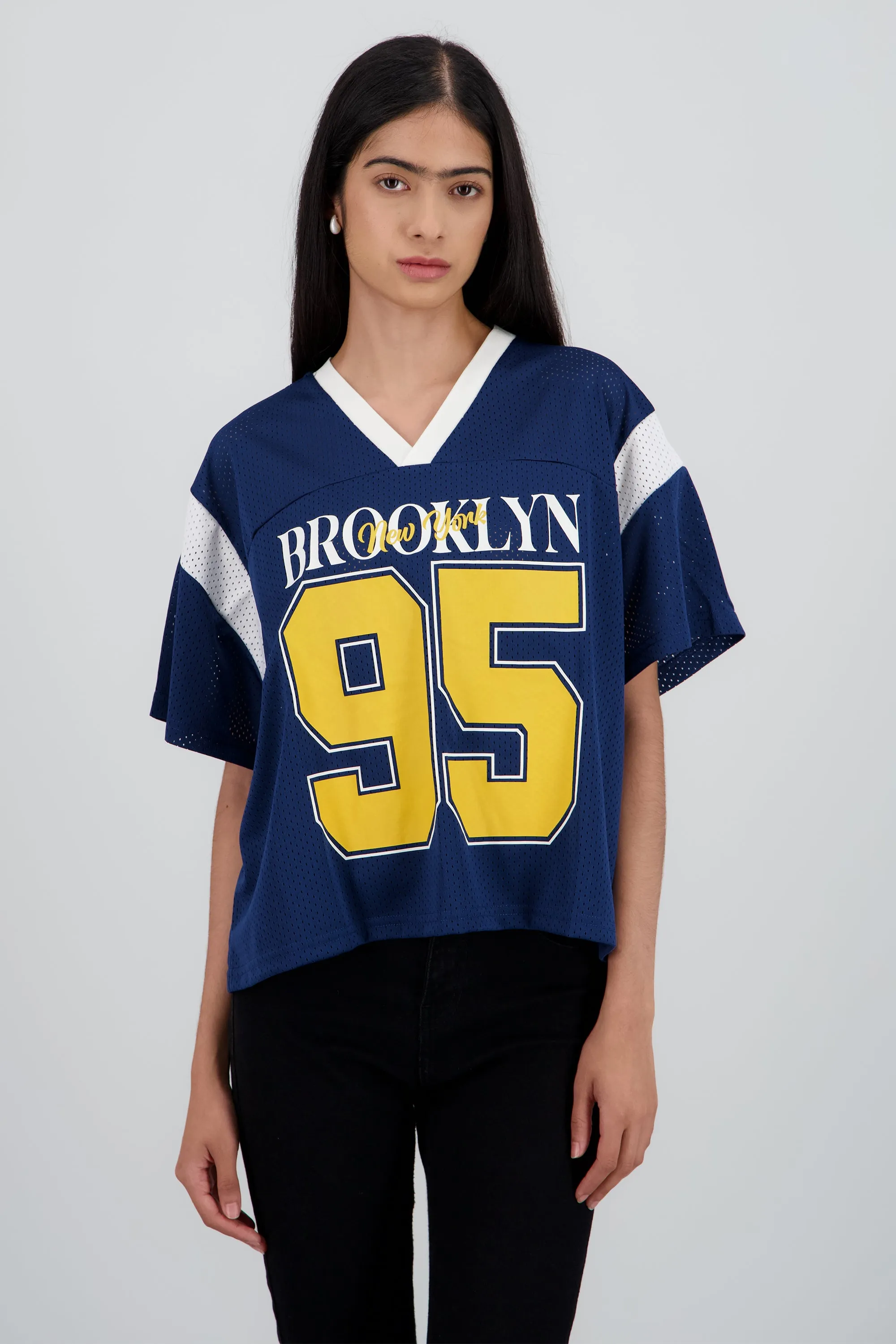 Playera deportiva contraste sold by Shasa