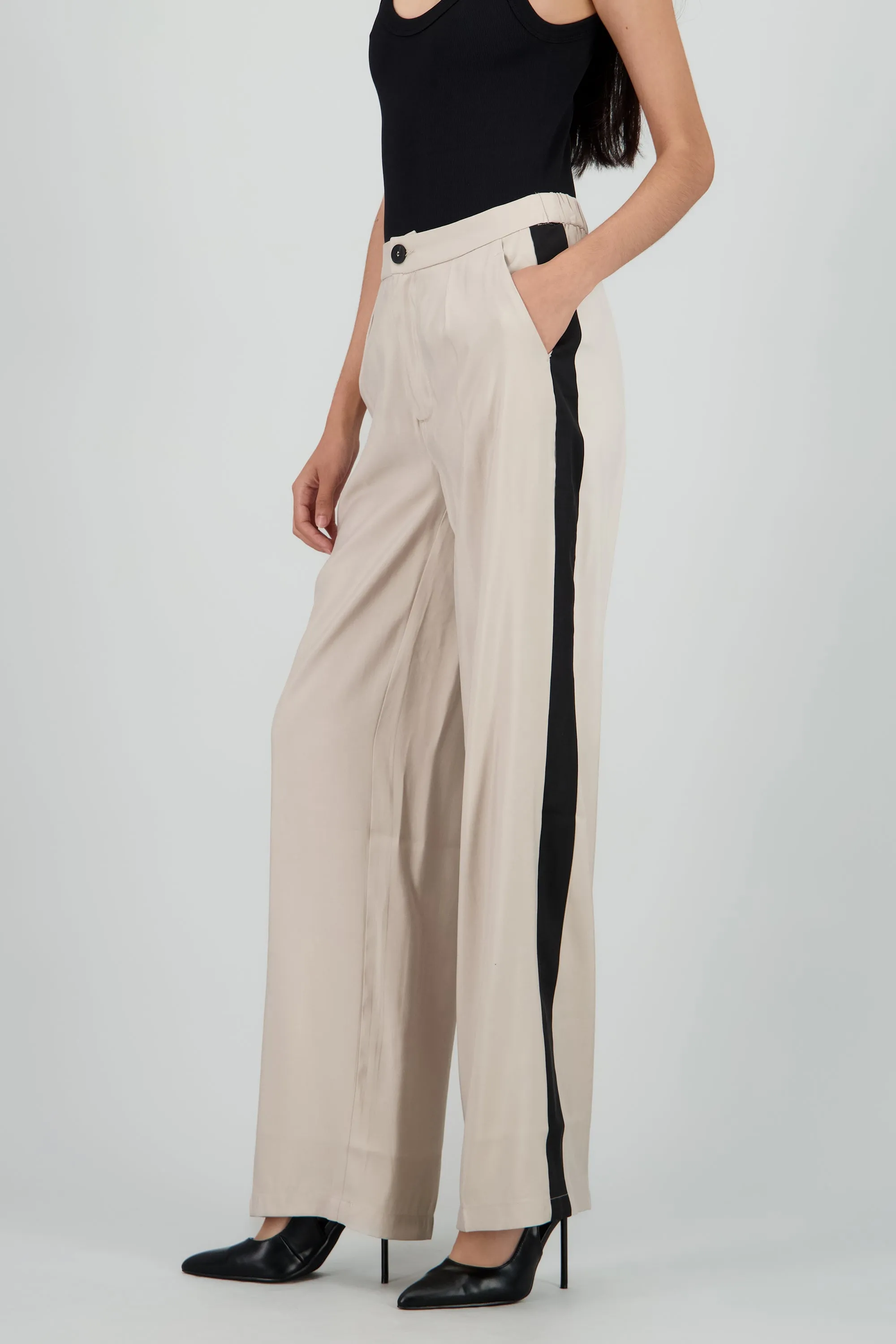 Pantalon lneas costado sold by Shasa product image thumbnail 3