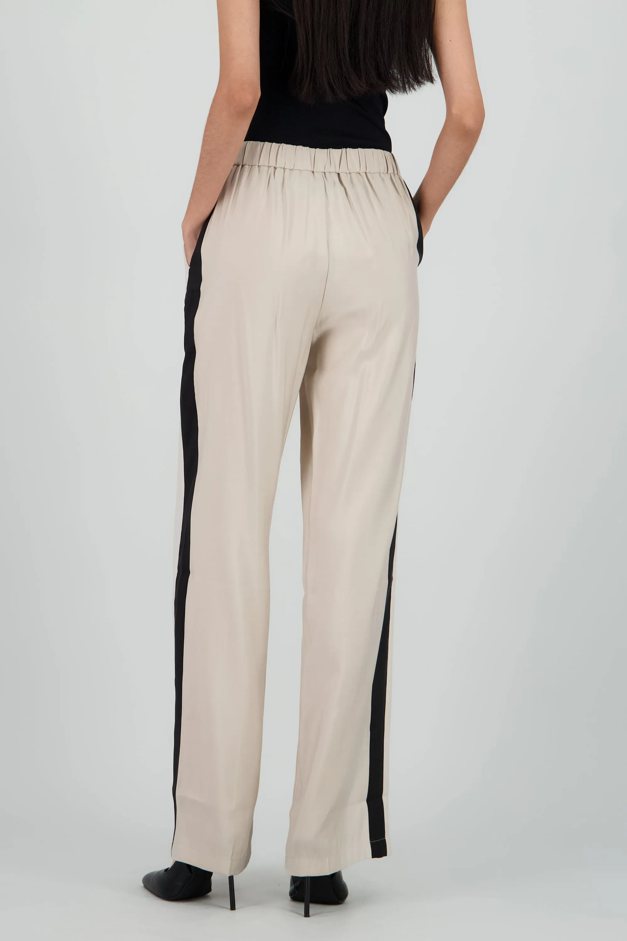 Pantalon lneas costado sold by Shasa product image thumbnail 4