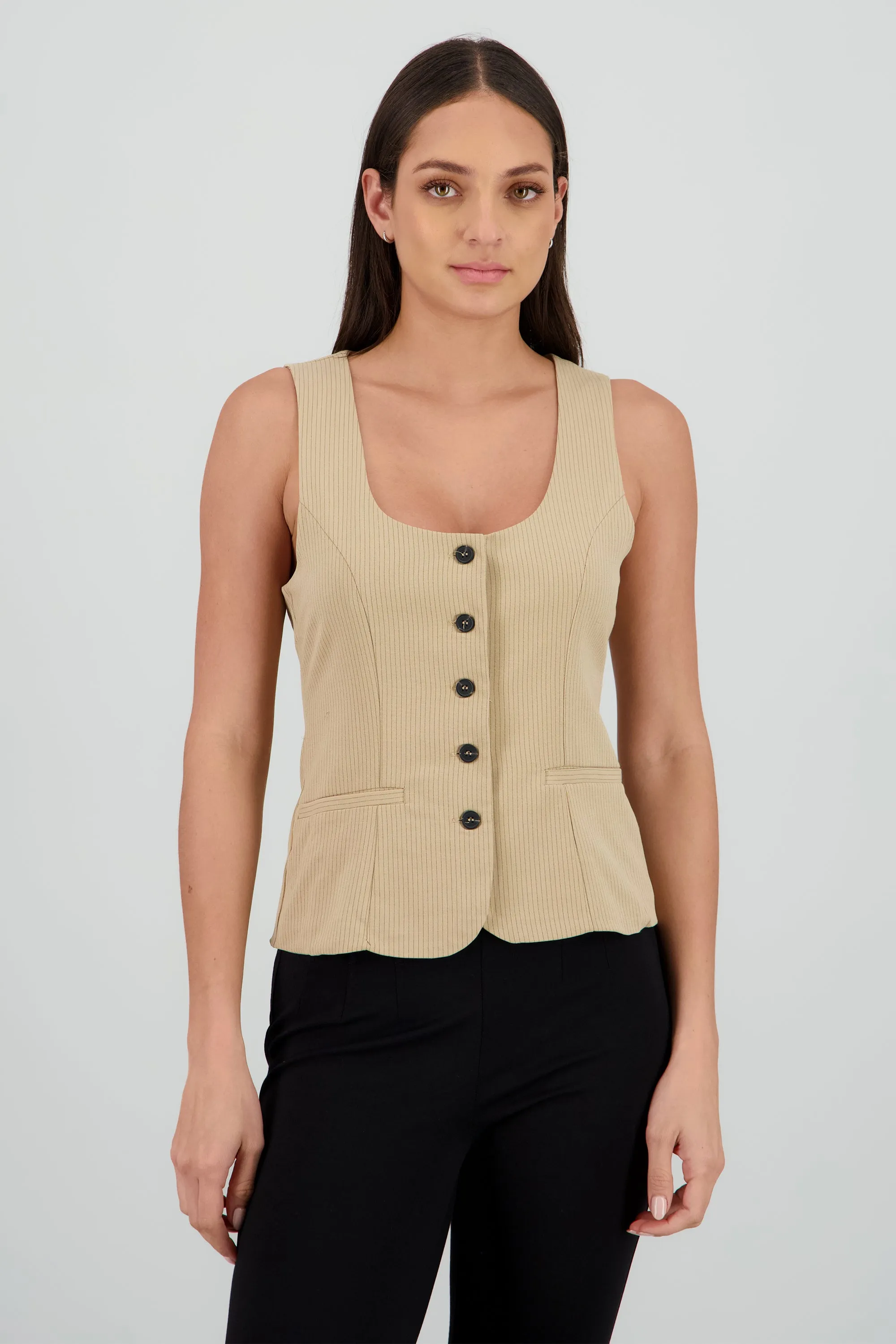 Chaleco formal sold by Shasa