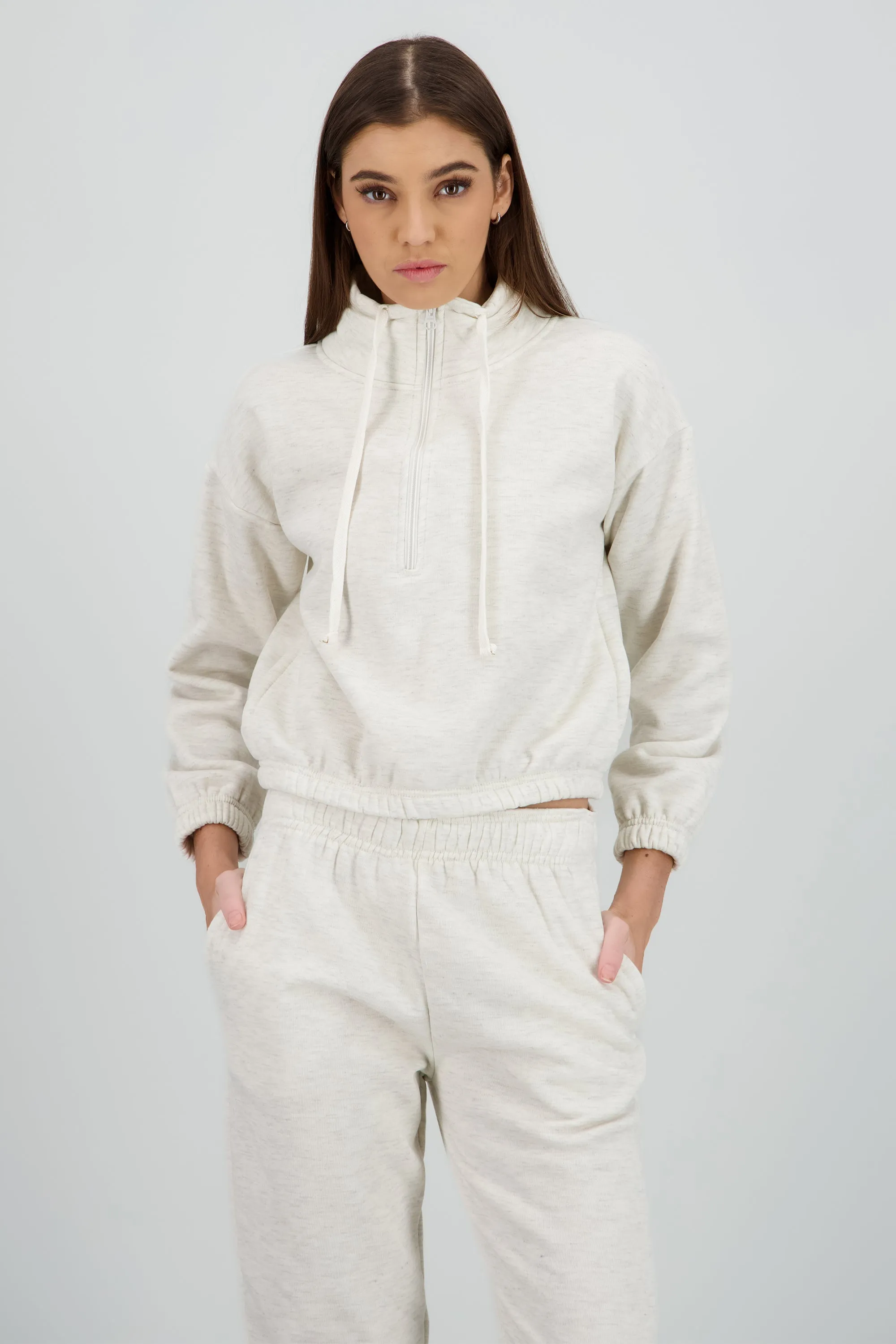 Sudadera cuello alto con cierre sold by Shasa