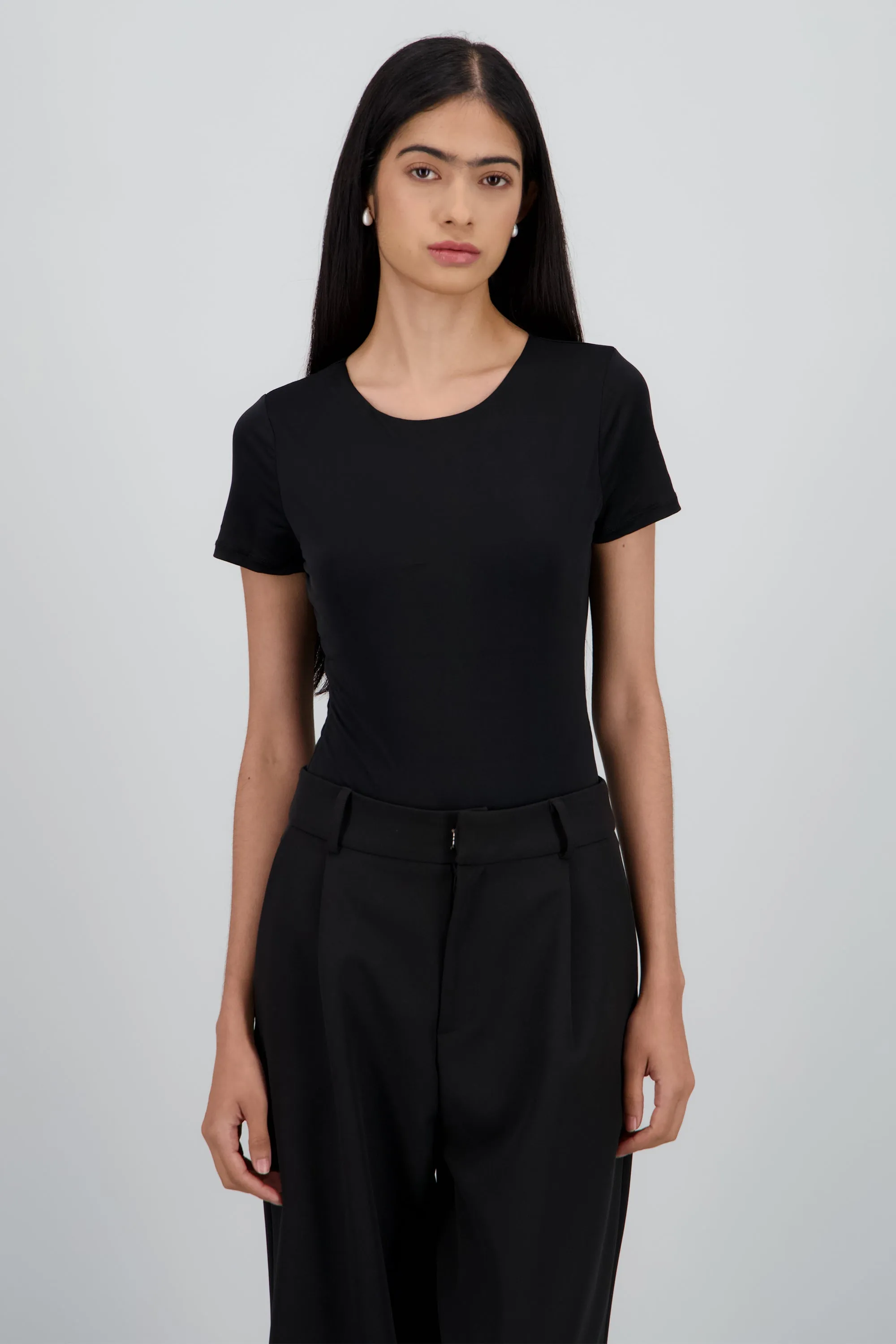 Bodysuit basico manga corta tacto suave sold by Shasa