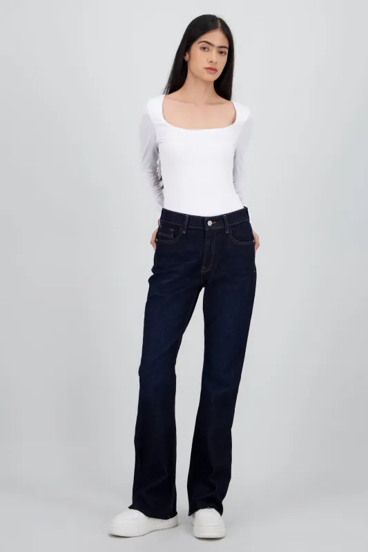 Jeans básicos flare al corte sold by Shasa