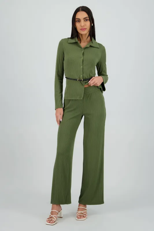 Pantalon plisado sold by Shasa