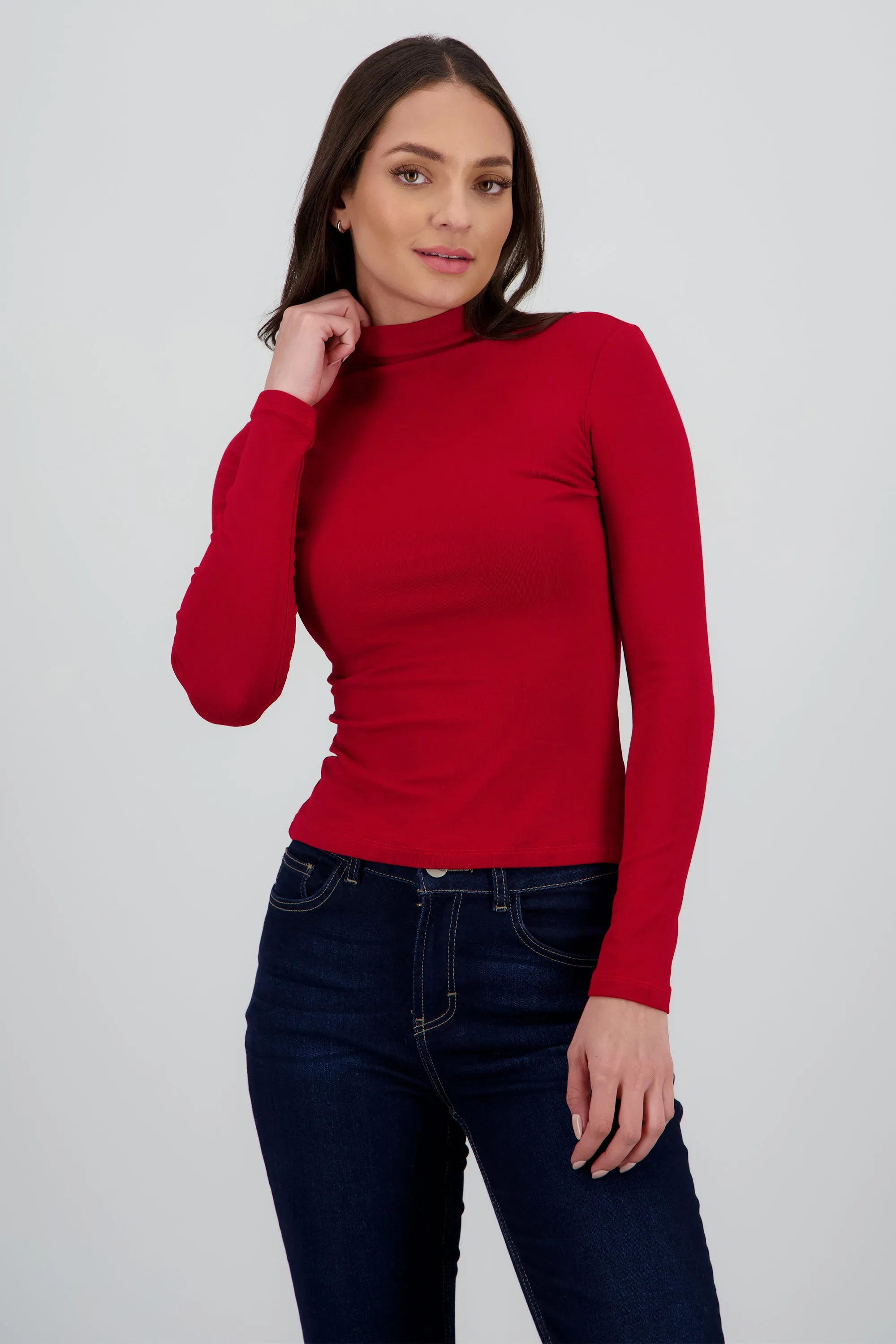 Top liso manga larga cuello alto sold by Shasa product image thumbnail 2