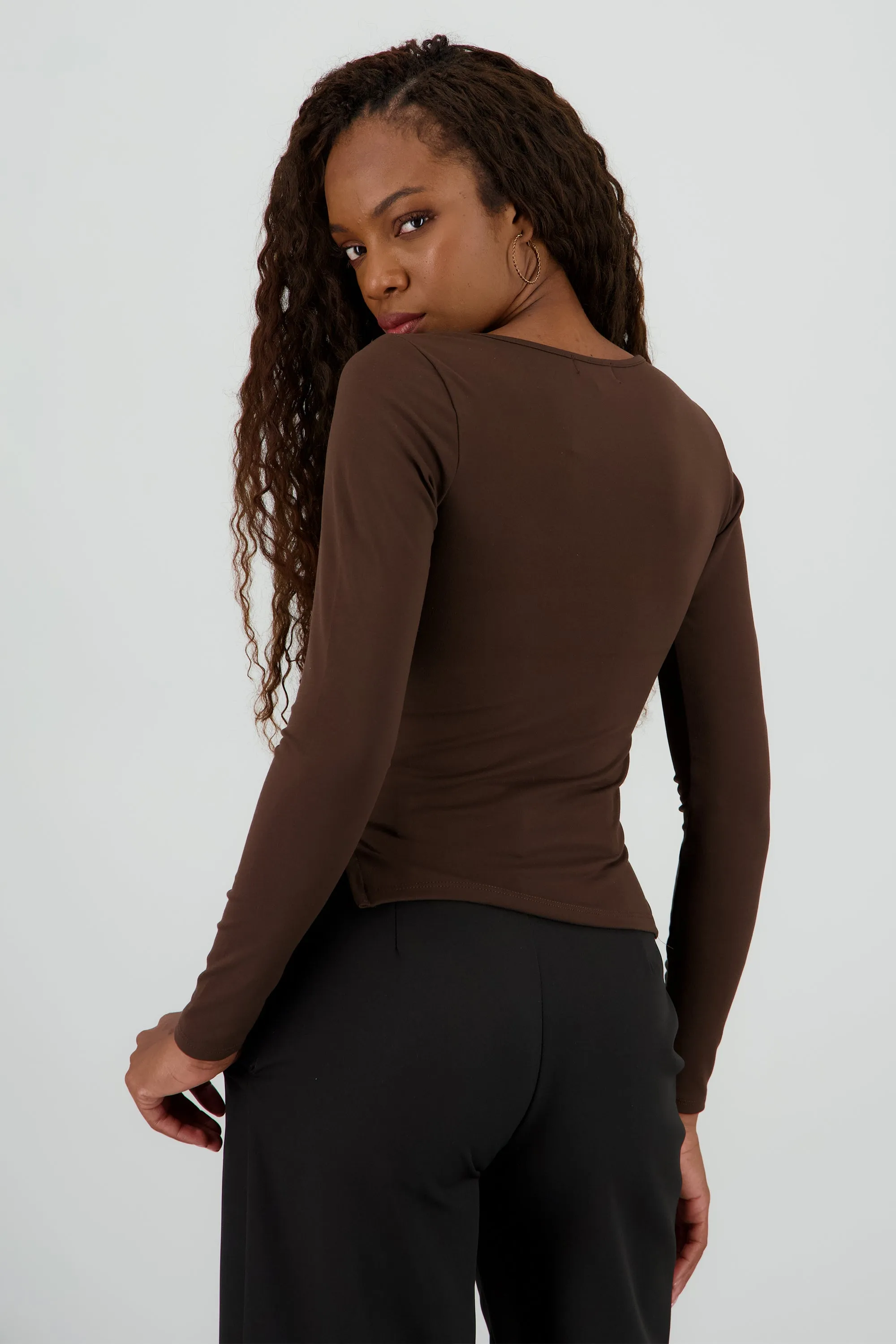 Top manga larga ceullo redondo sold by Shasa product image thumbnail 4