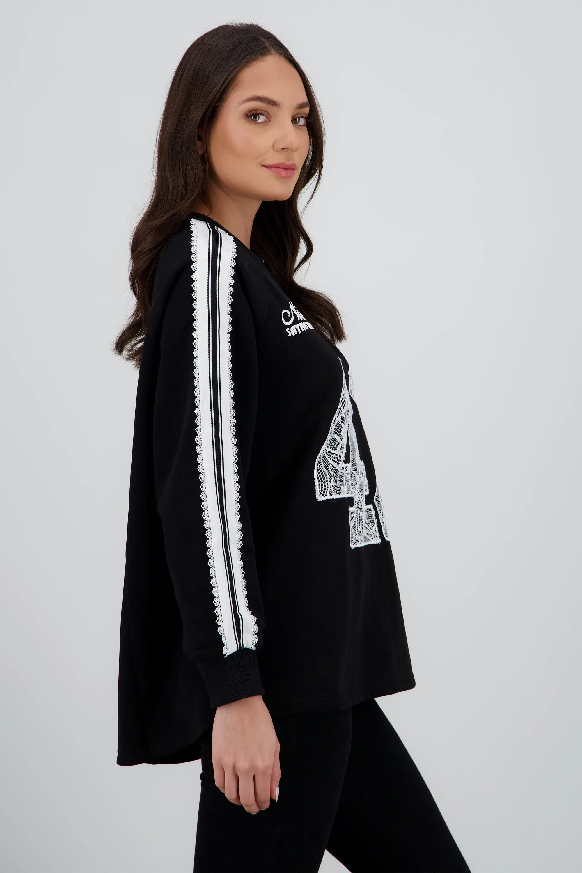 Sudadera numero encaje contrastes sold by Shasa product image thumbnail 3