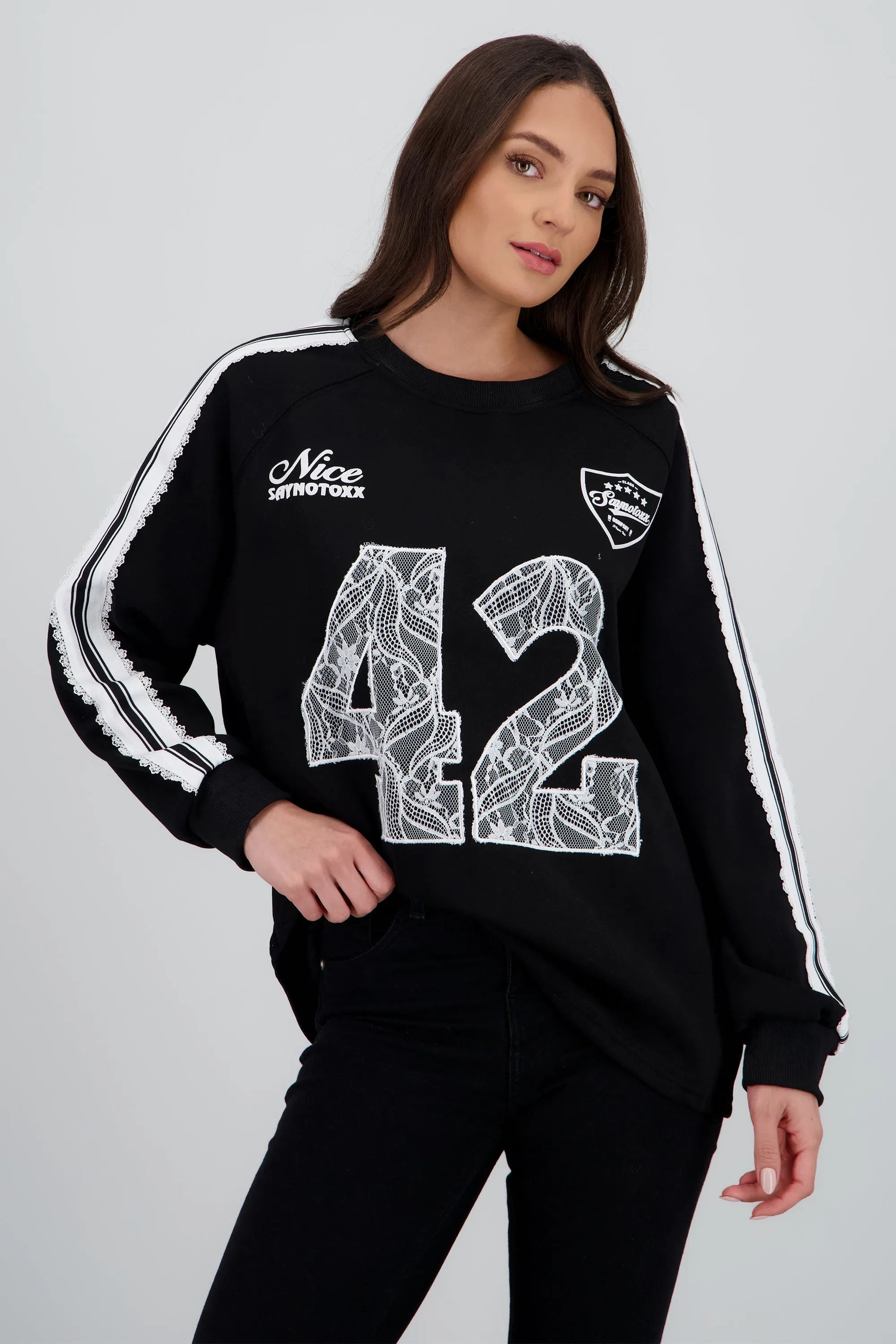 Sudadera numero encaje contrastes sold by Shasa