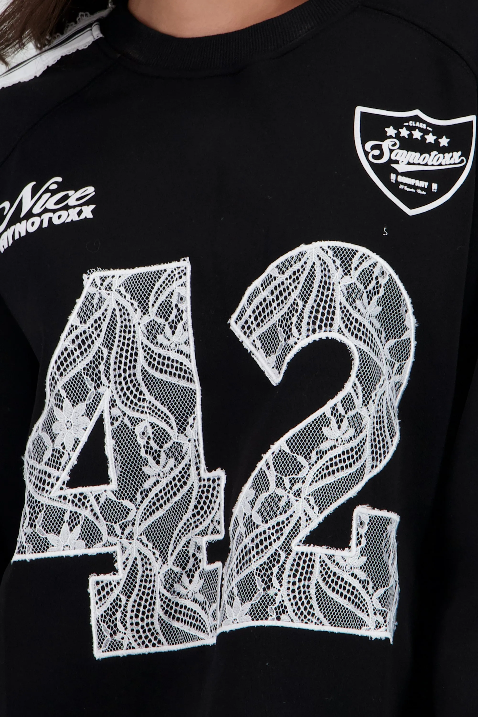 Sudadera numero encaje contrastes sold by Shasa product image thumbnail 5