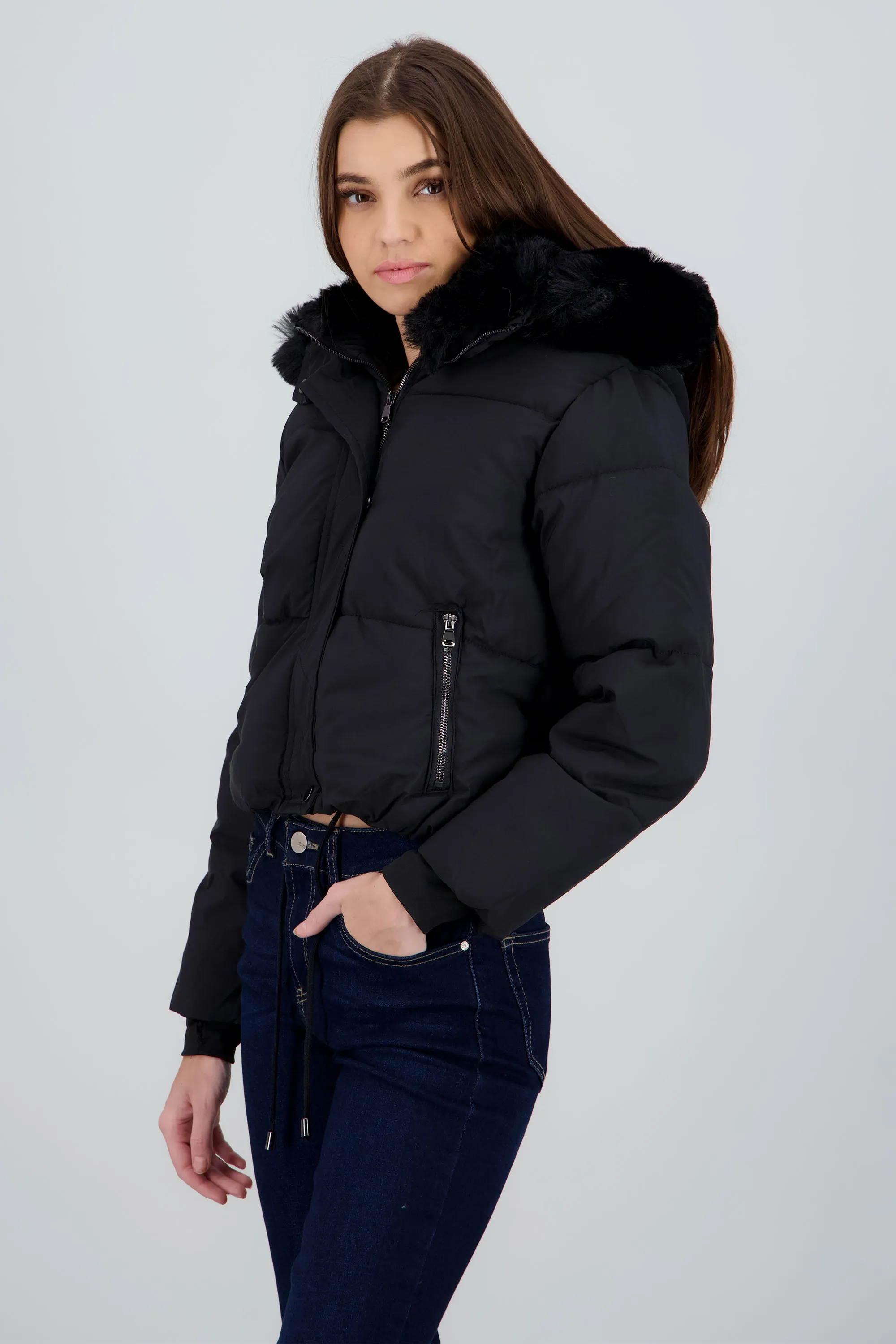 Chamarra corta con gorro peluche sold by Shasa product image thumbnail 3