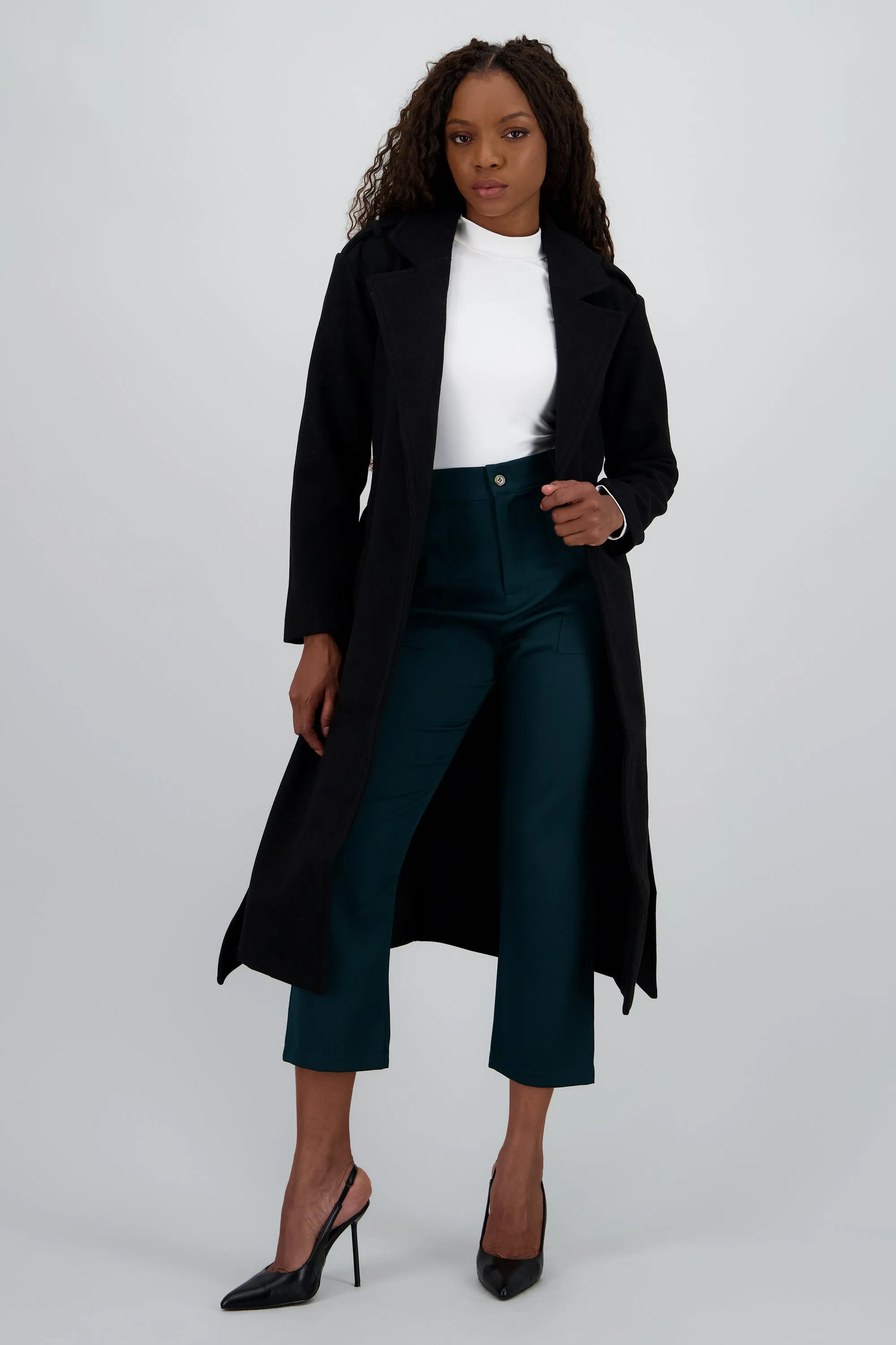 Abrigo midi con cinturon sold by Shasa