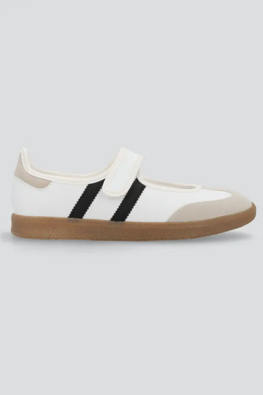Tenis flat dos lineas sold by Shasa