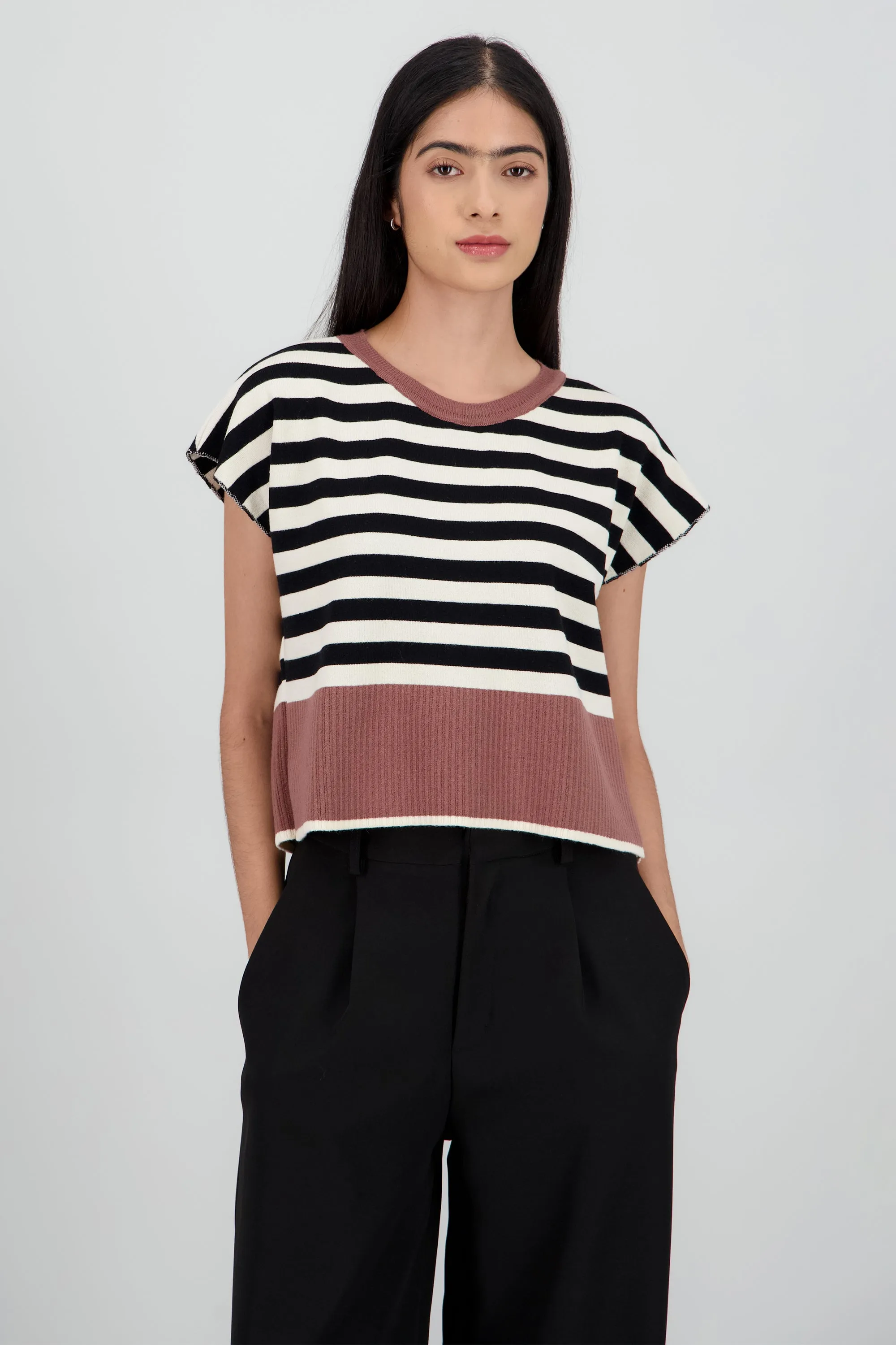 Chaleco rayas sold by Shasa