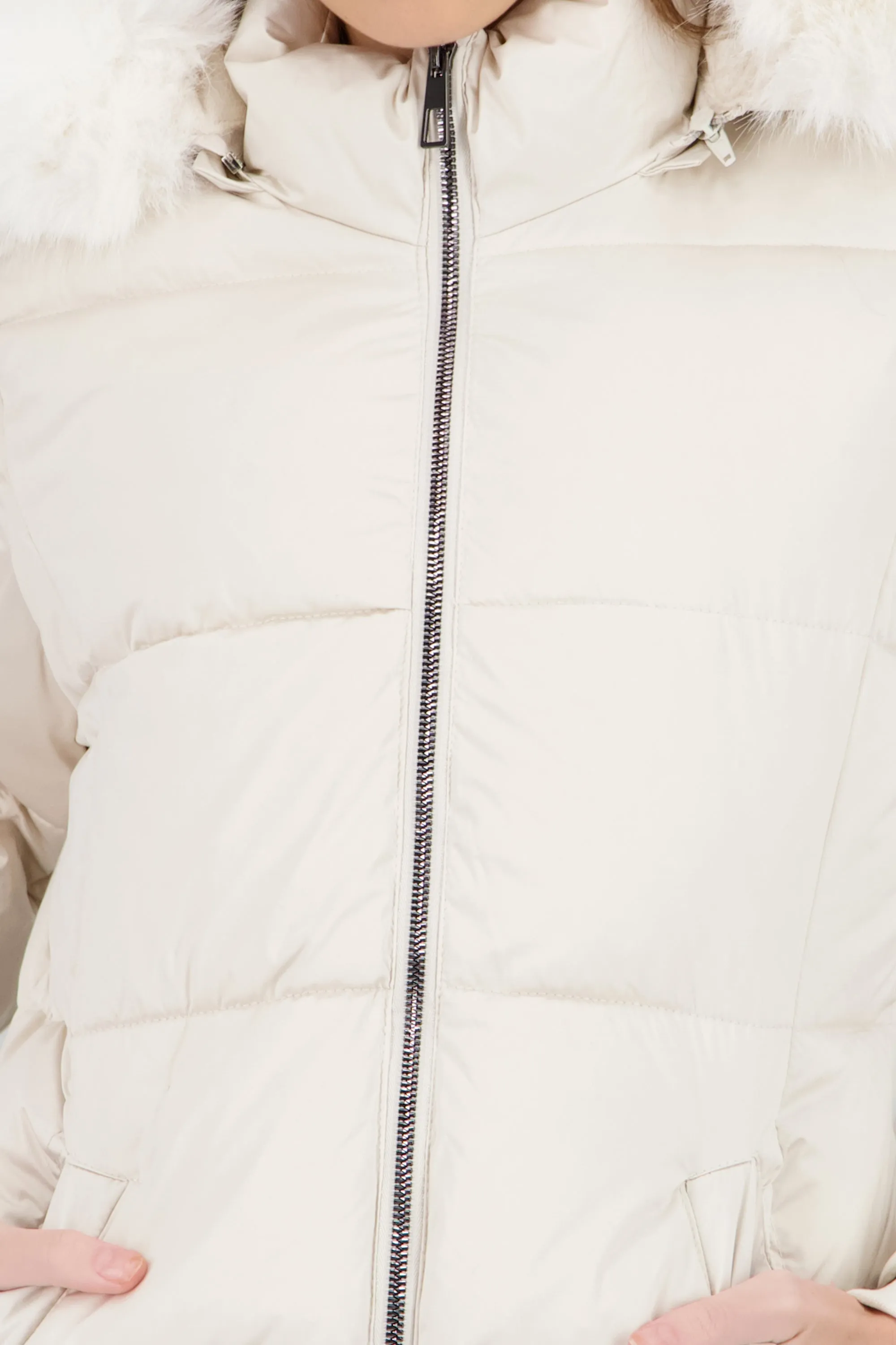 Chamarra satin capitonada con gorro peluche sold by Shasa product image thumbnail 5