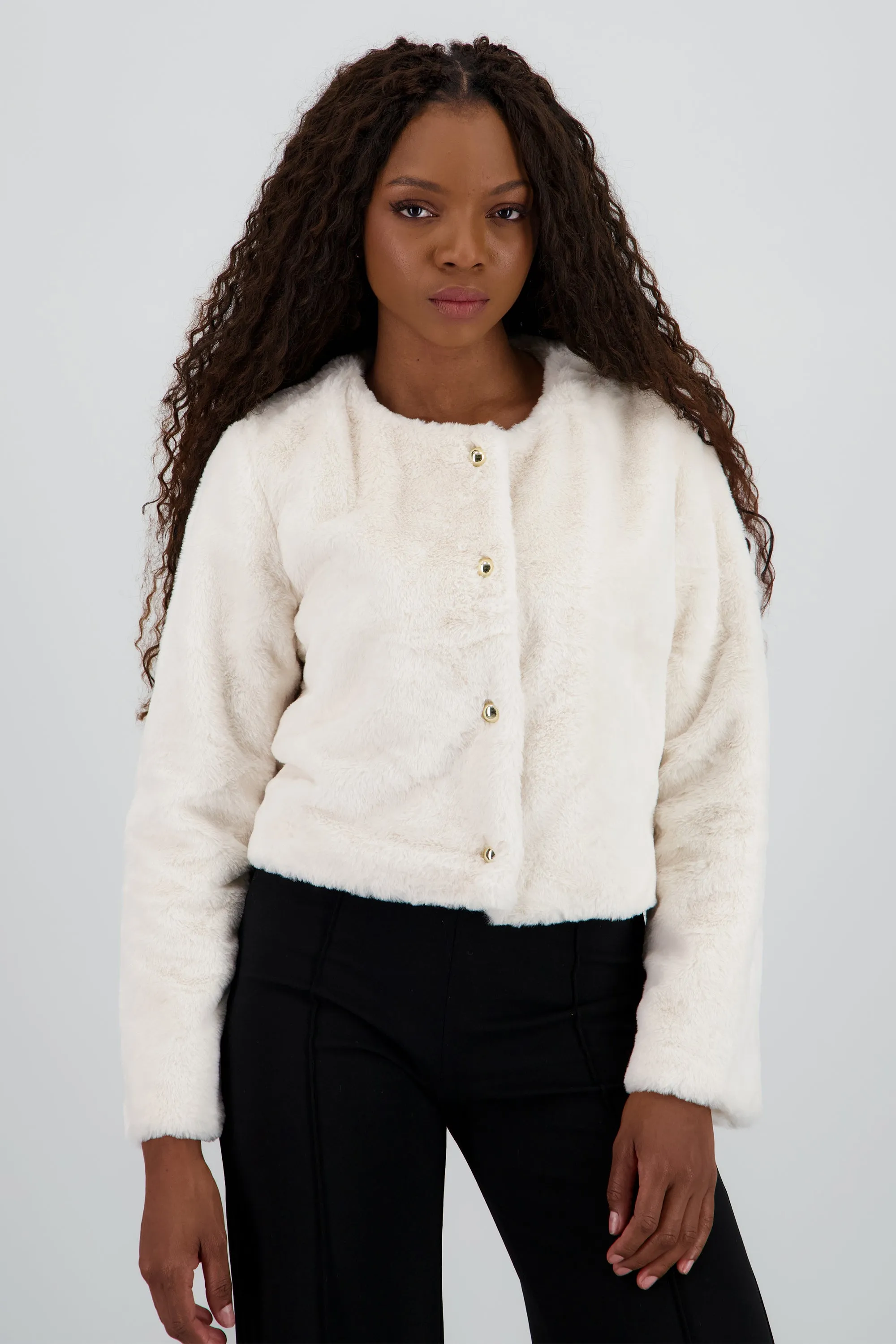 Abrigo pelo corto detalle boton metal sold by Shasa product image thumbnail 2