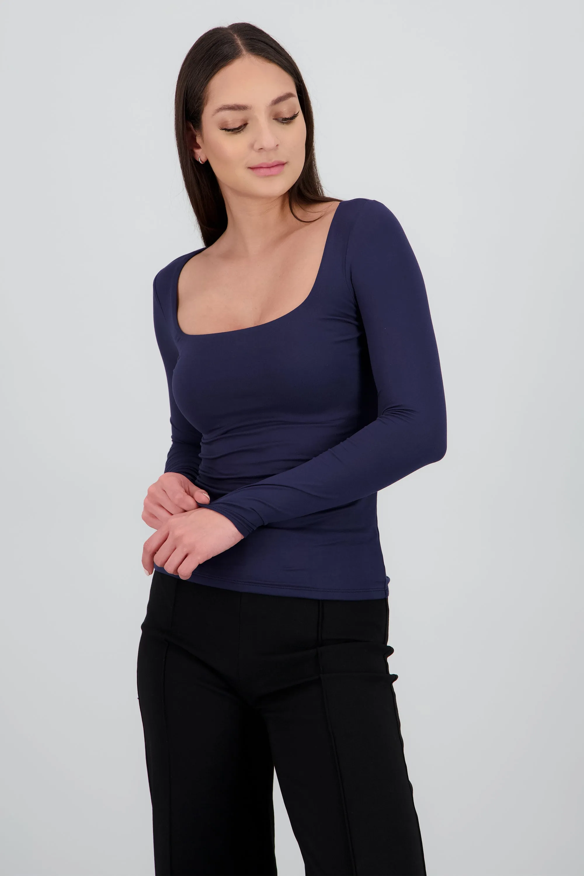 Top manga larga escote cuadrado sold by Shasa product image thumbnail 2