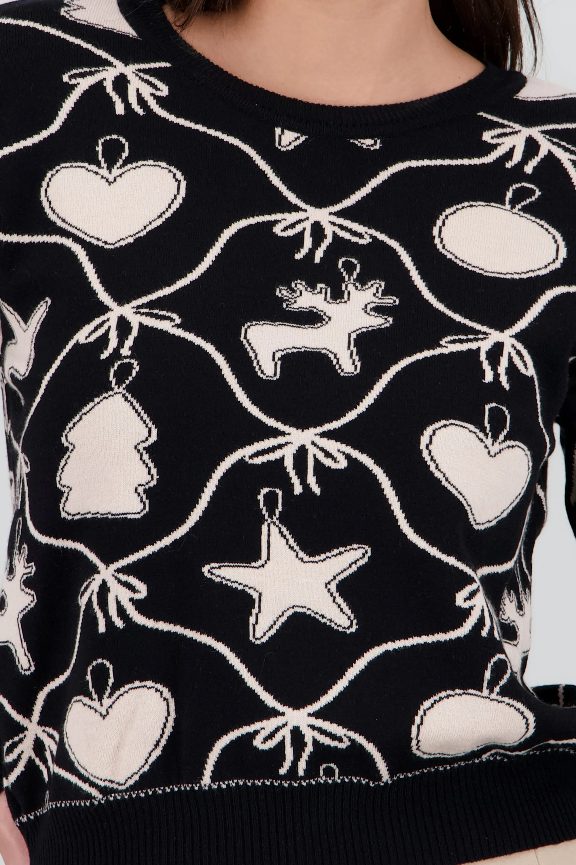 Sueter esferas navidad sold by Shasa product image thumbnail 5