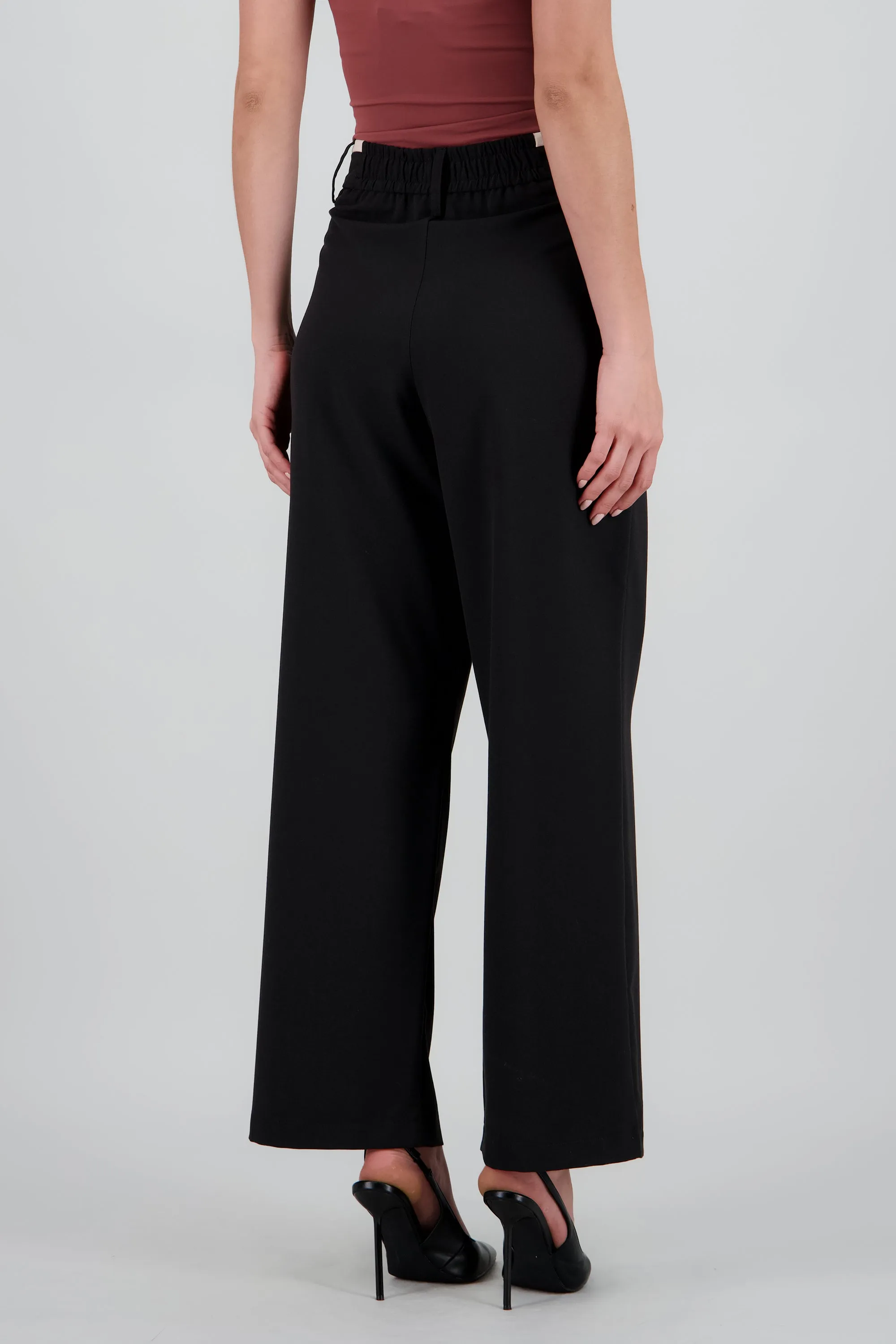 Pantalon contraste pinzas sold by Shasa product image thumbnail 4