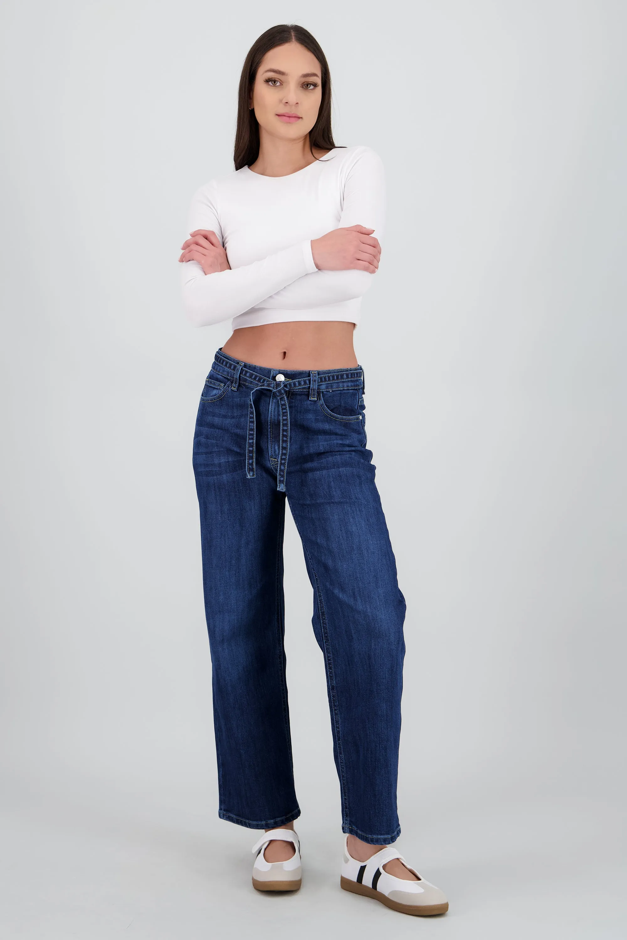 Jeans wide leg cinto sold by Shasa