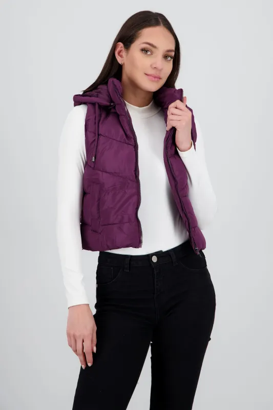 Chaleco capitonado con gorro sold by Shasa