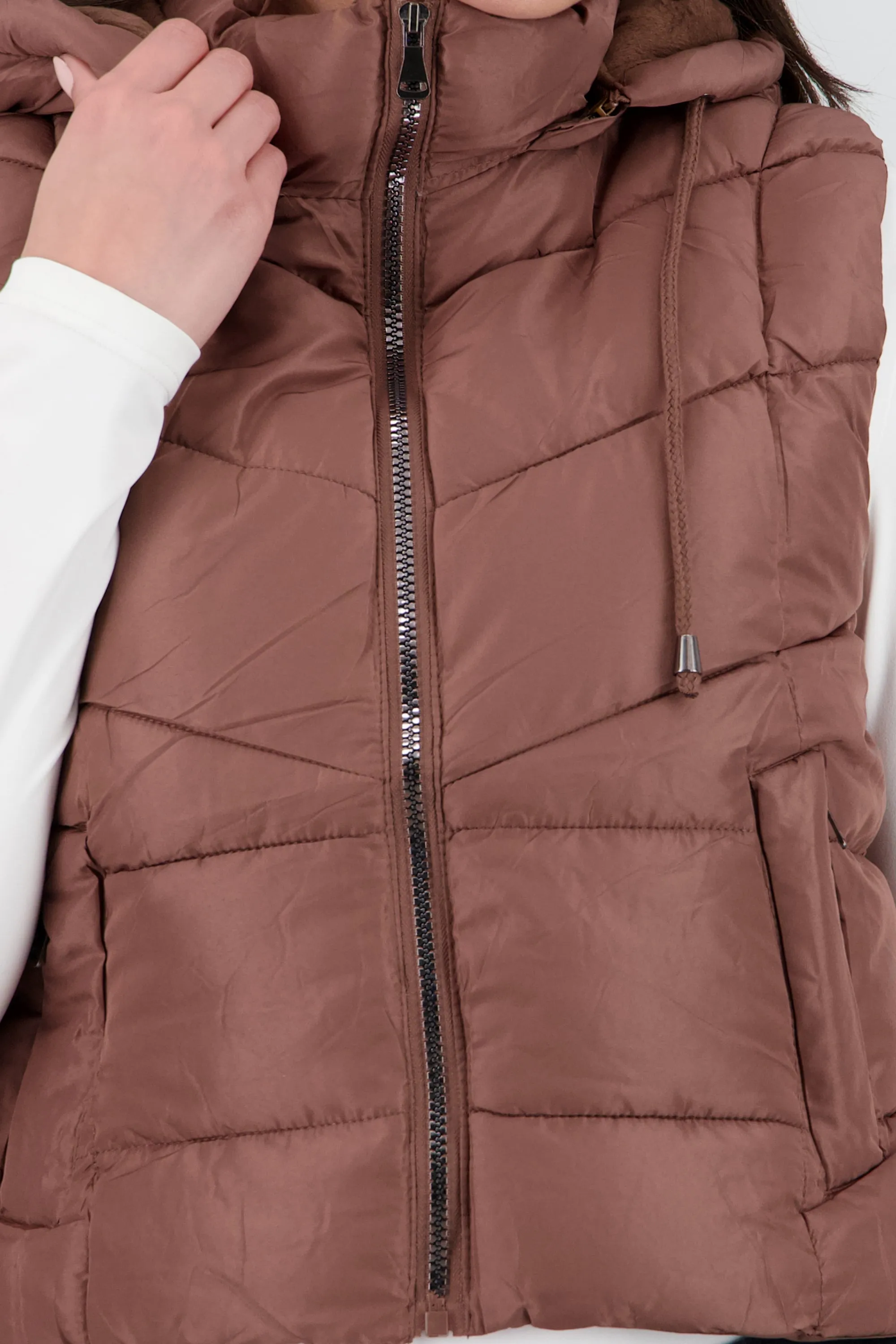 Chaleco capitonado con gorro sold by Shasa product image thumbnail 5