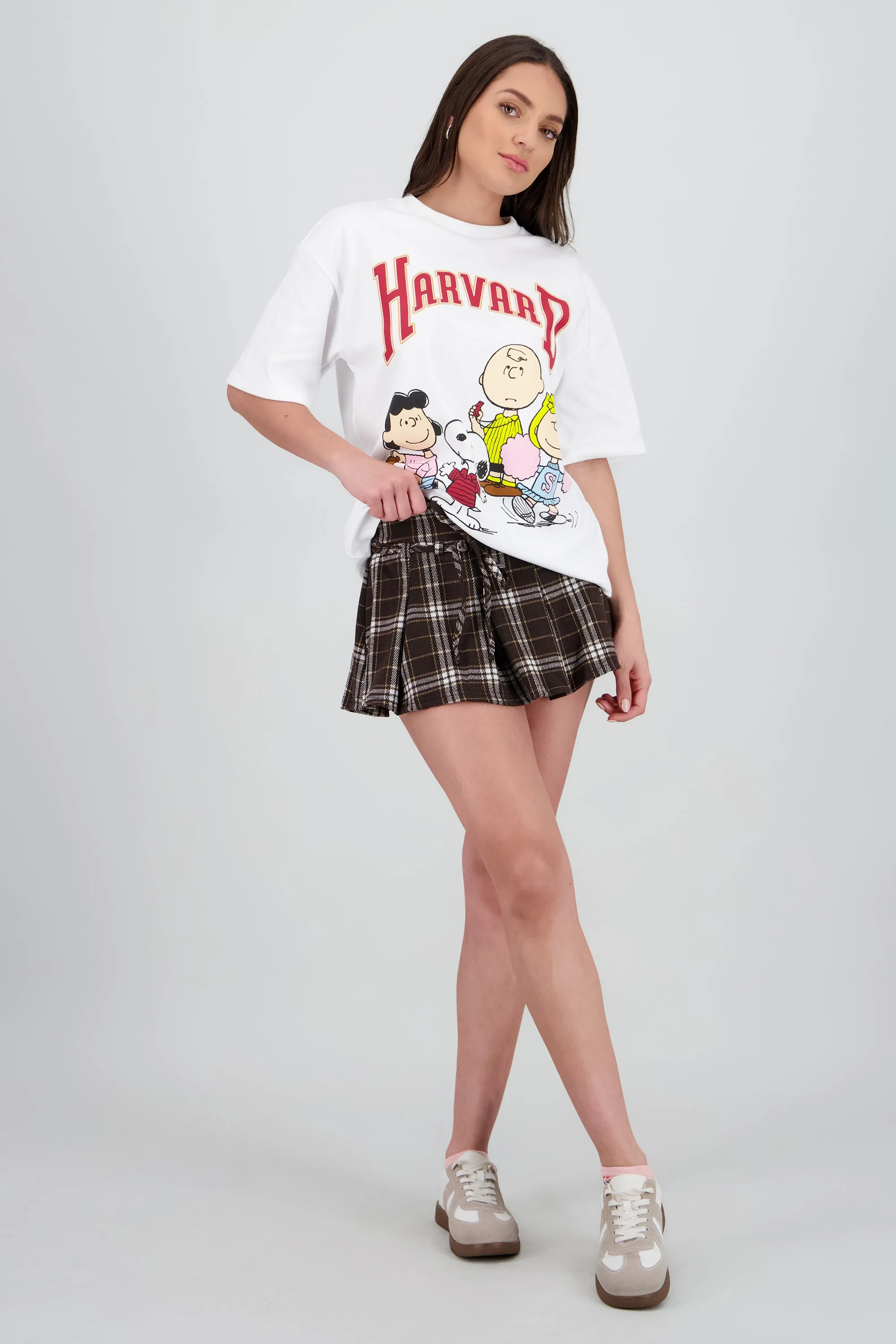 Playera Snoopy Harvard amigos sold by Shasa