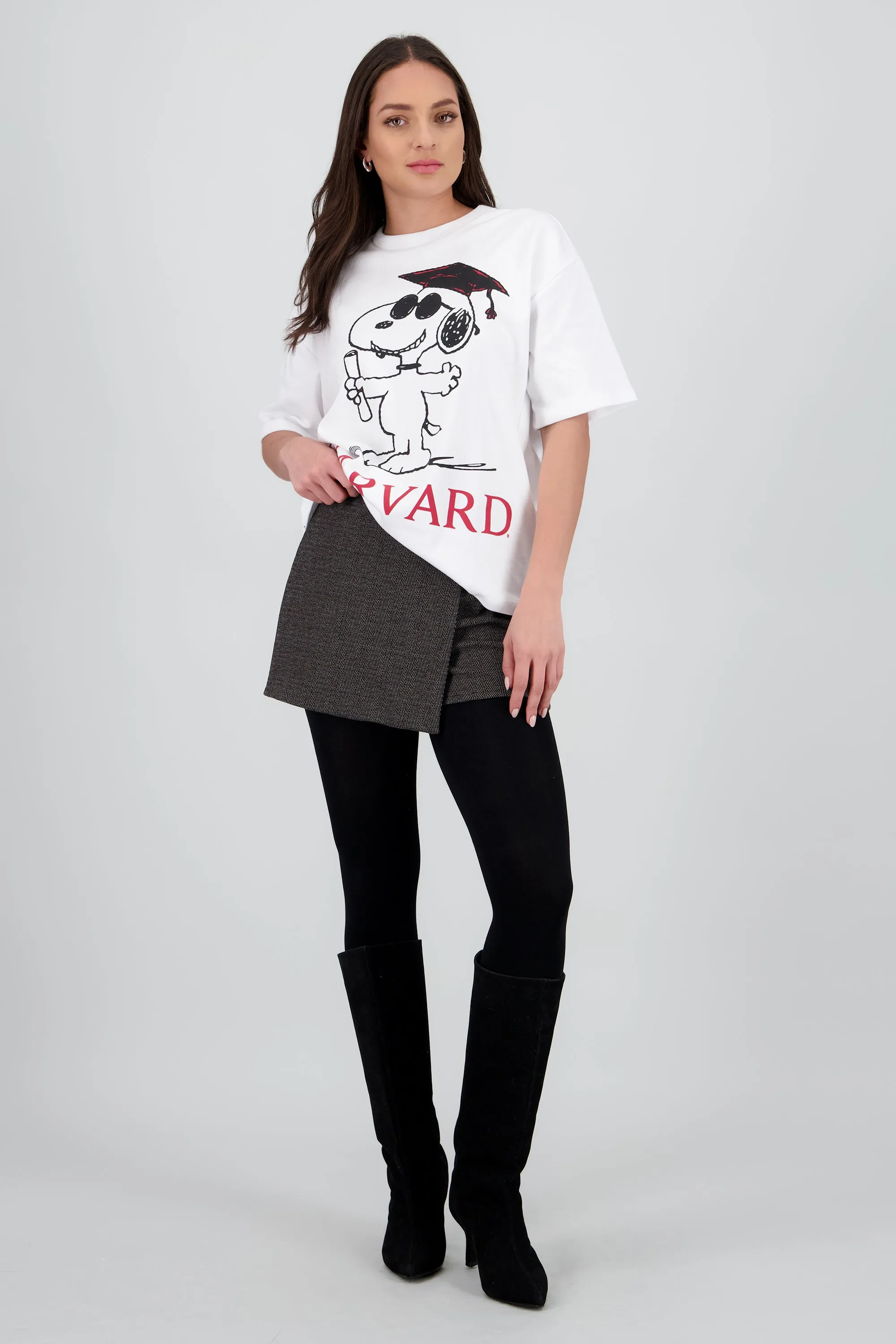 Playera Snoopy Harvard graduado sold by Shasa