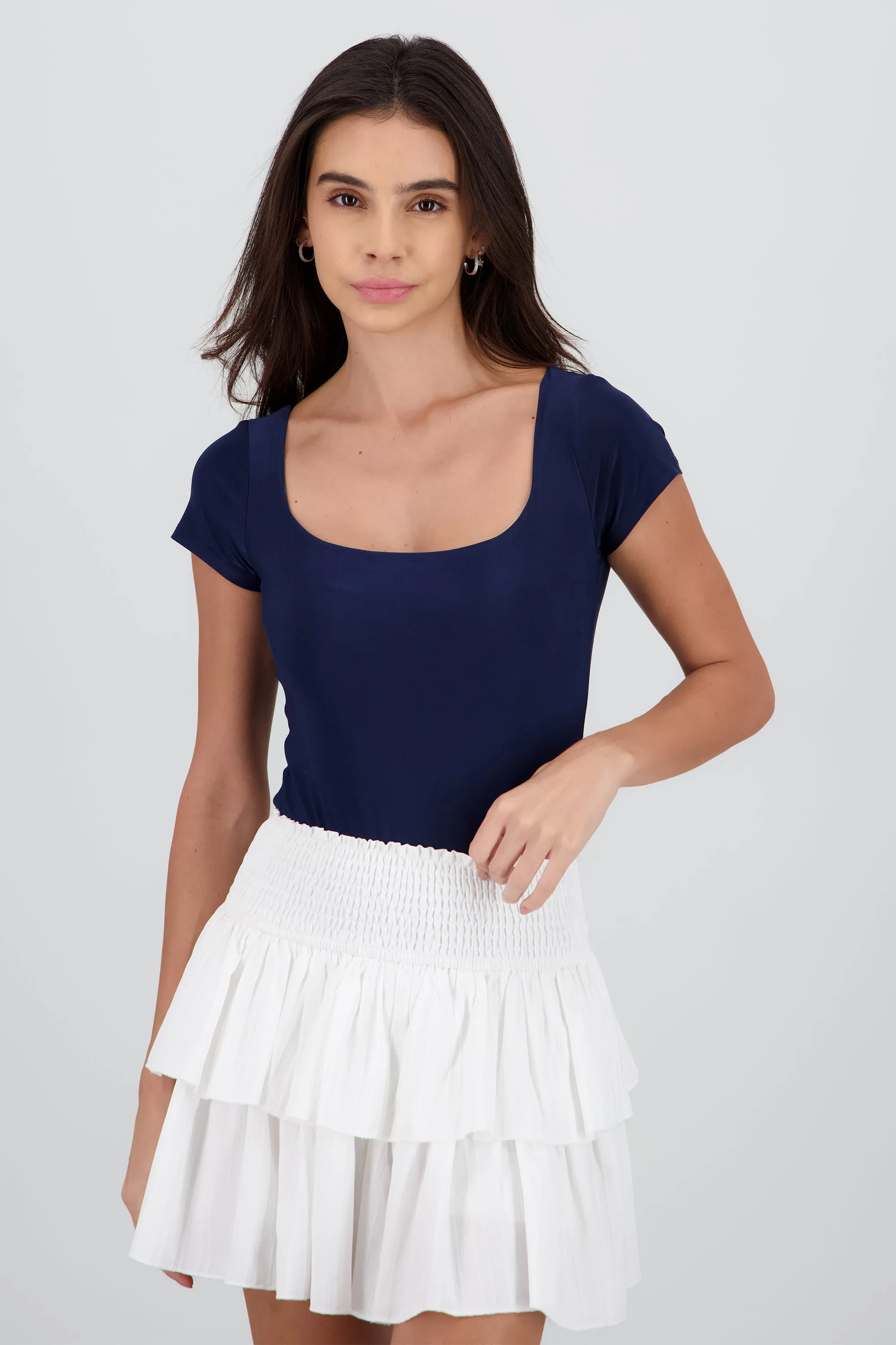 Body manga corta escote cuadrado sold by Shasa