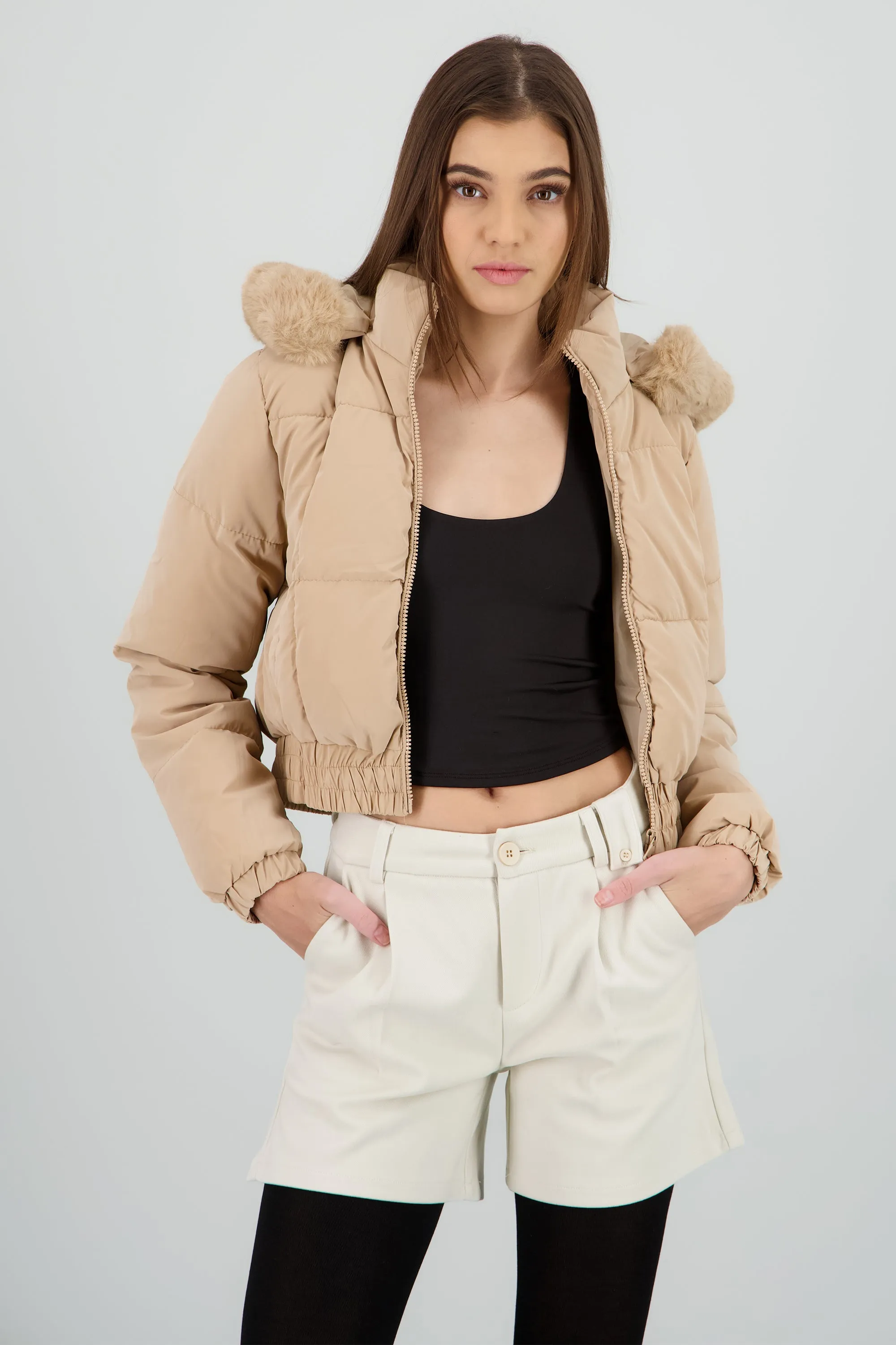 Chamarra con gorro peluche sold by Shasa