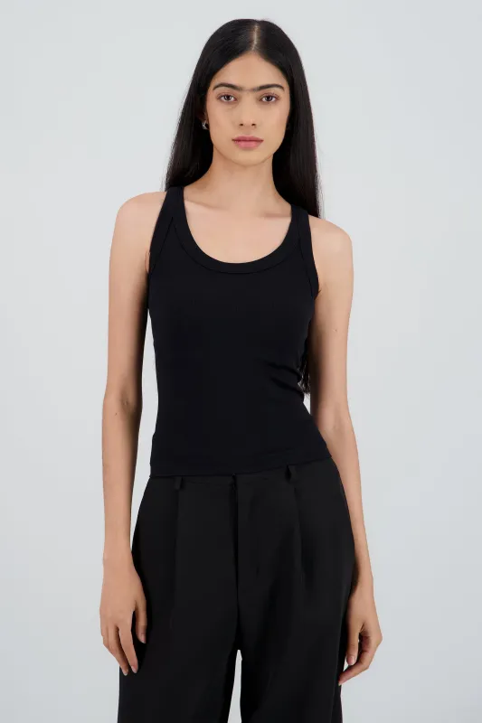 Tank top basica lisa sold by Shasa