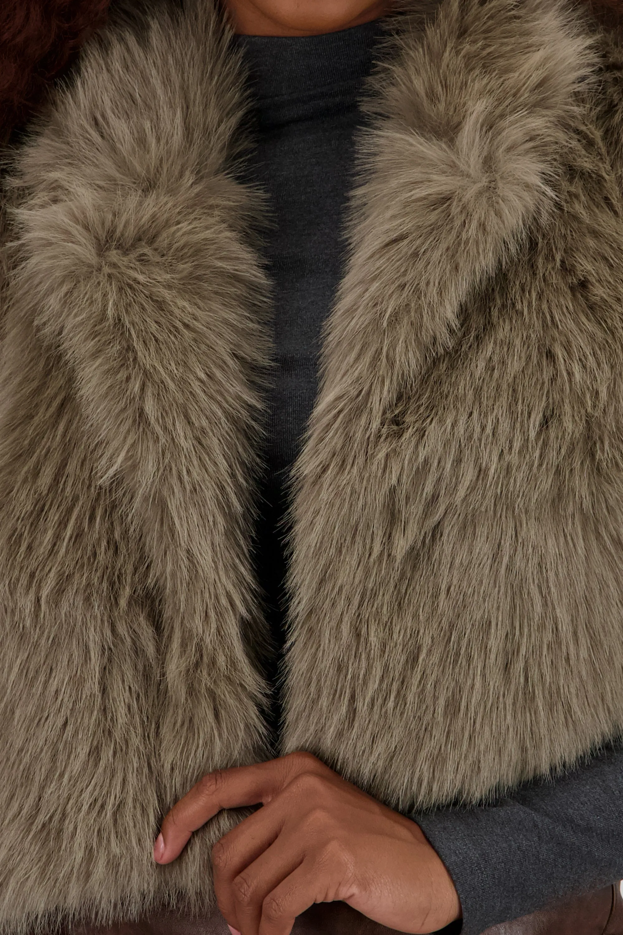 Chaleco corto pelo sold by Shasa product image thumbnail 5