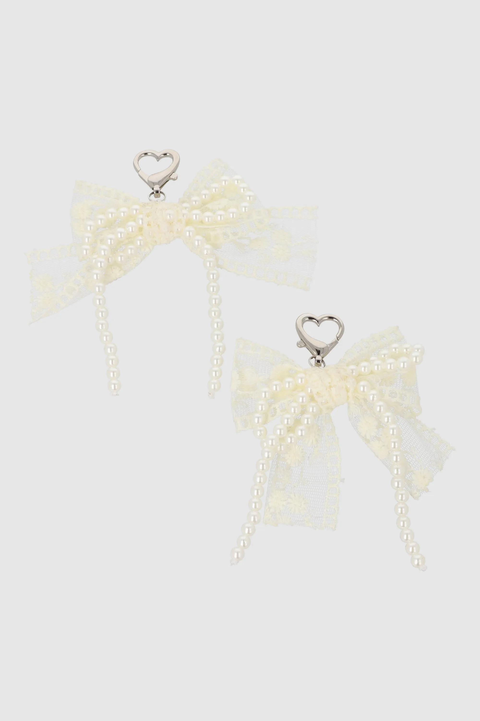 Charm para calzado moño perlas sold by Shasa product image thumbnail 2