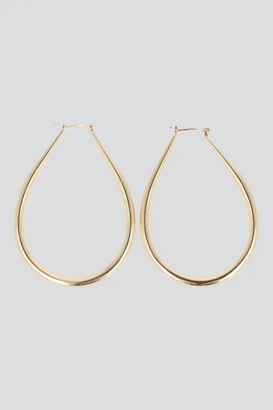 ARRACADAS OVALADAS SENCILLAS sold by Shasa