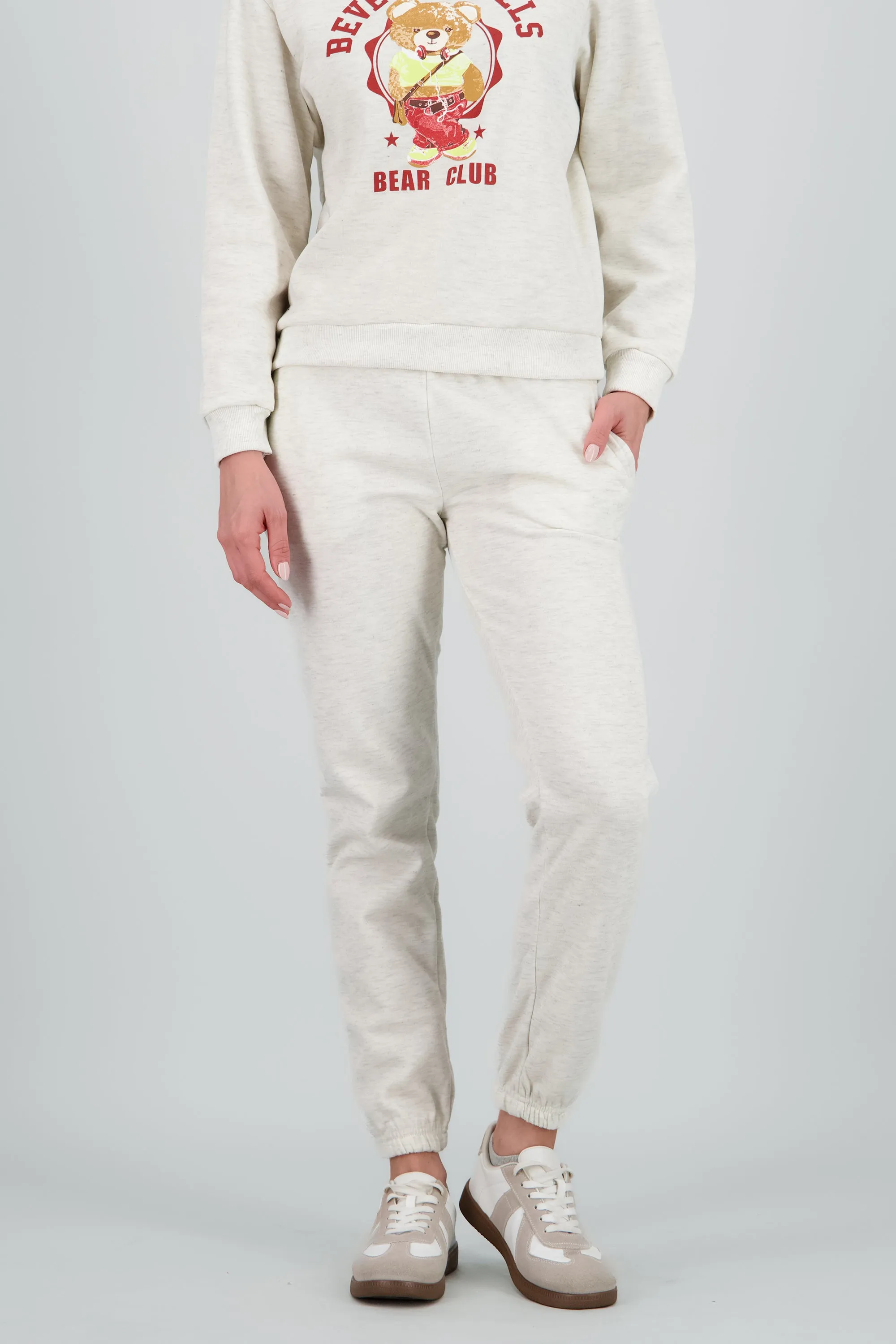 Jogger liso con bolsas sold by Shasa product image thumbnail 2