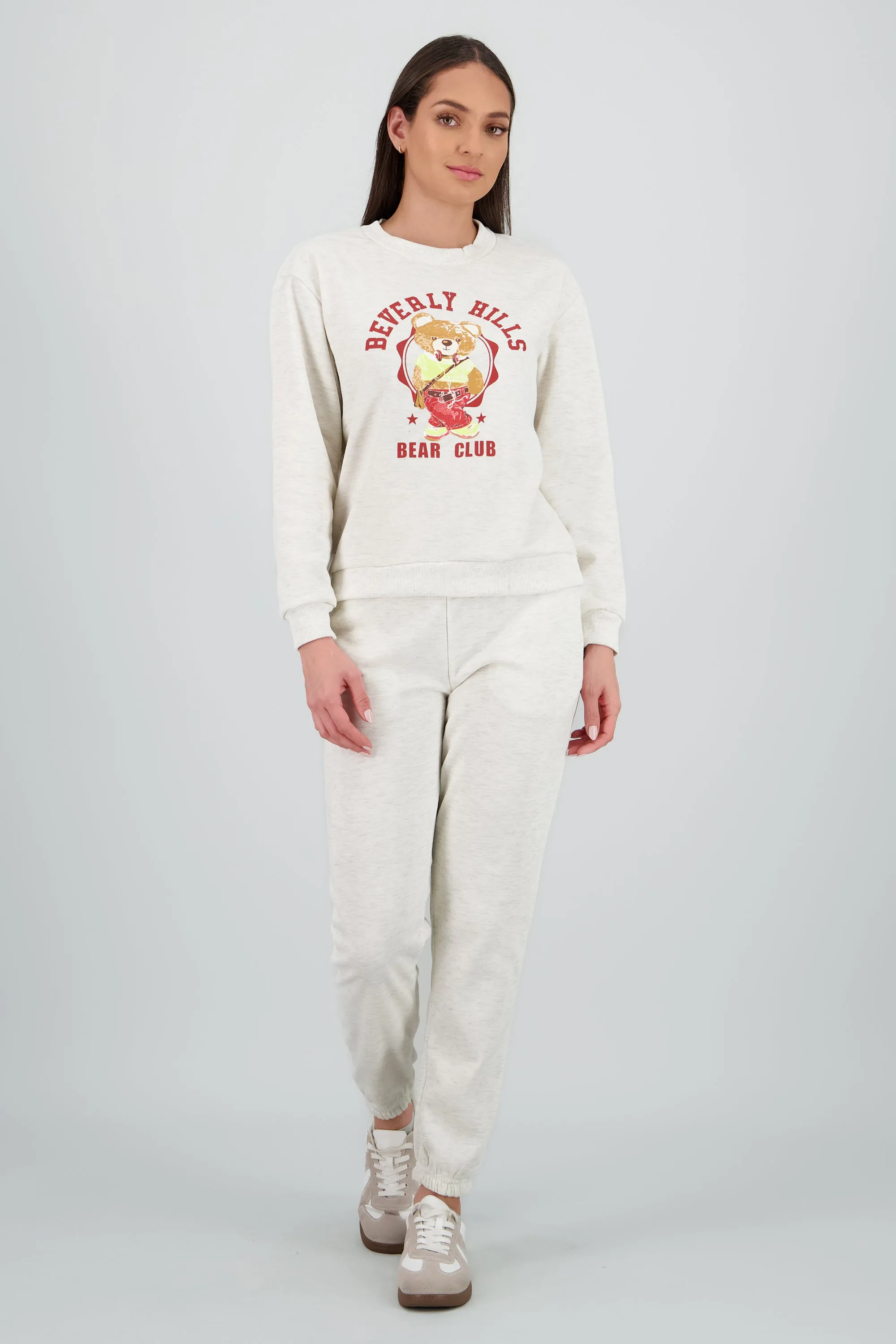 Jogger liso con bolsas sold by Shasa