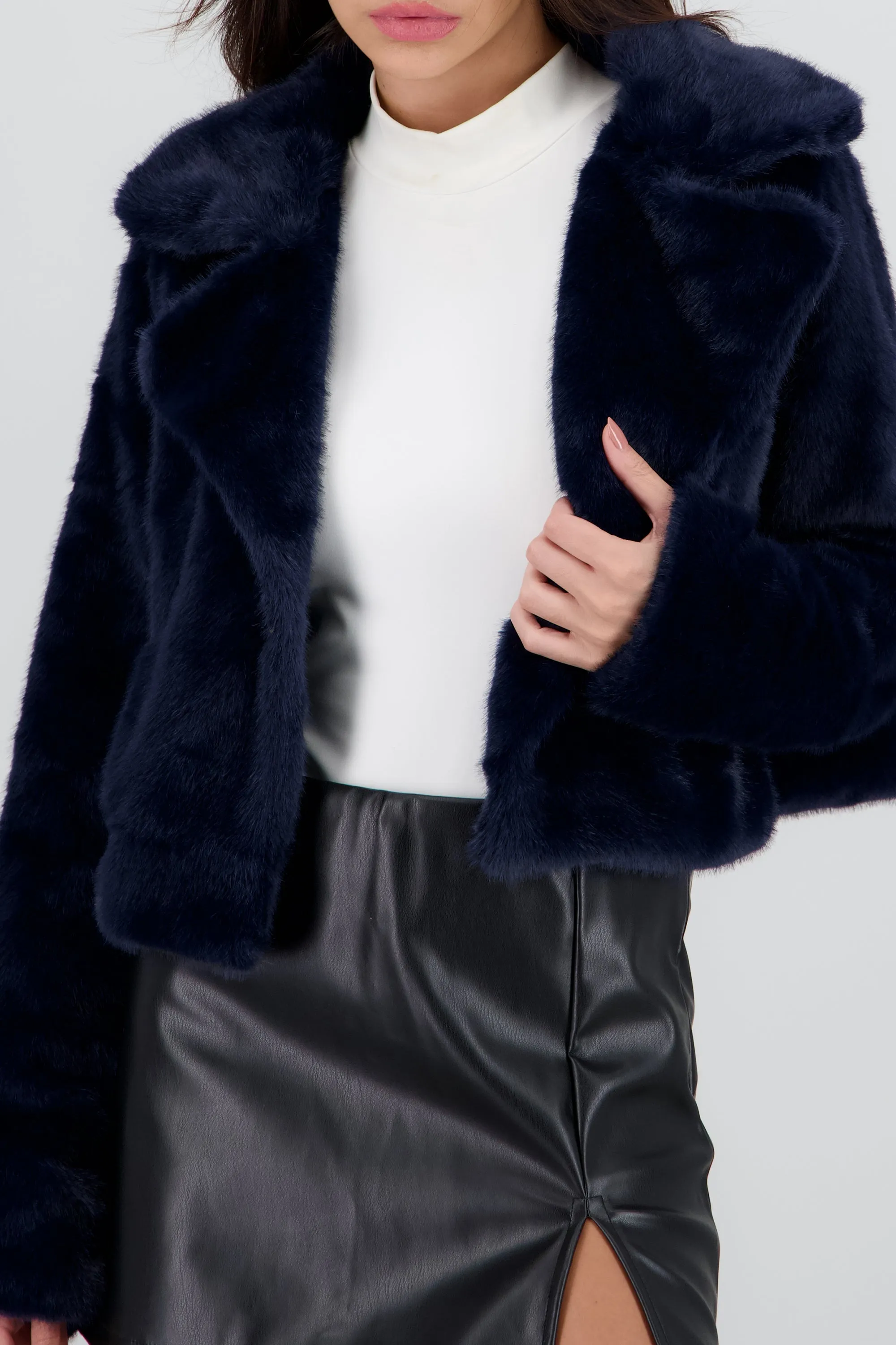 Abrigo corto liso pelo sold by Shasa product image thumbnail 5