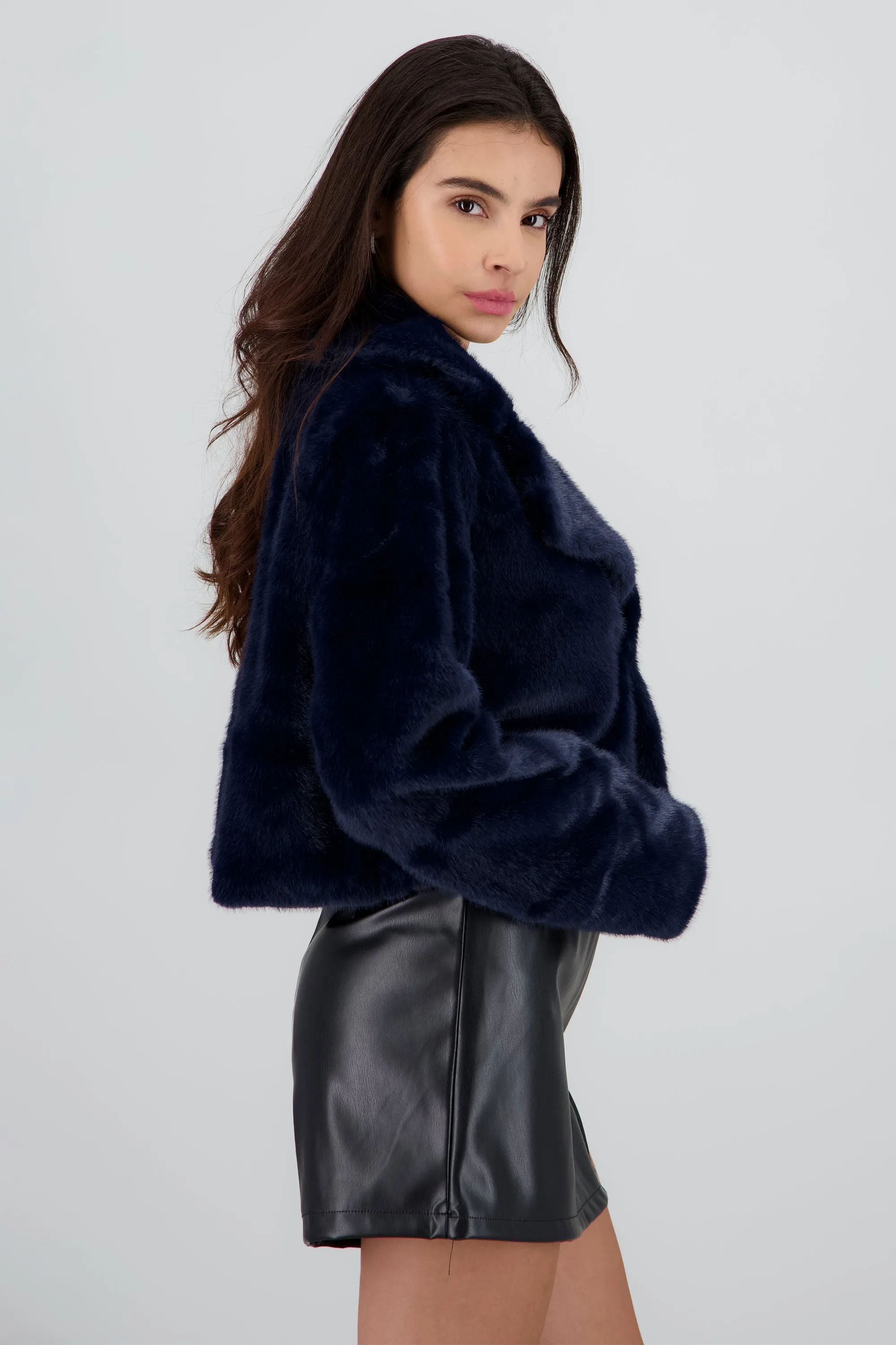 Abrigo corto liso pelo sold by Shasa product image thumbnail 3