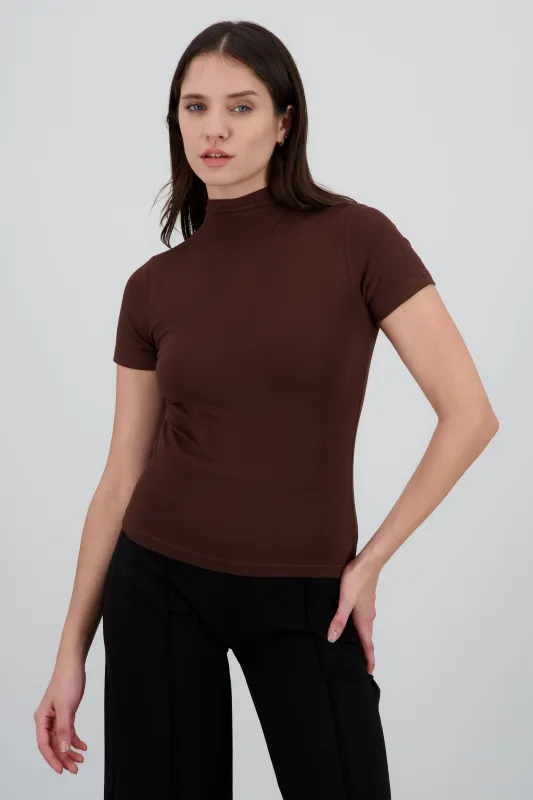 Top manga corta liso cuello alto sold by Shasa