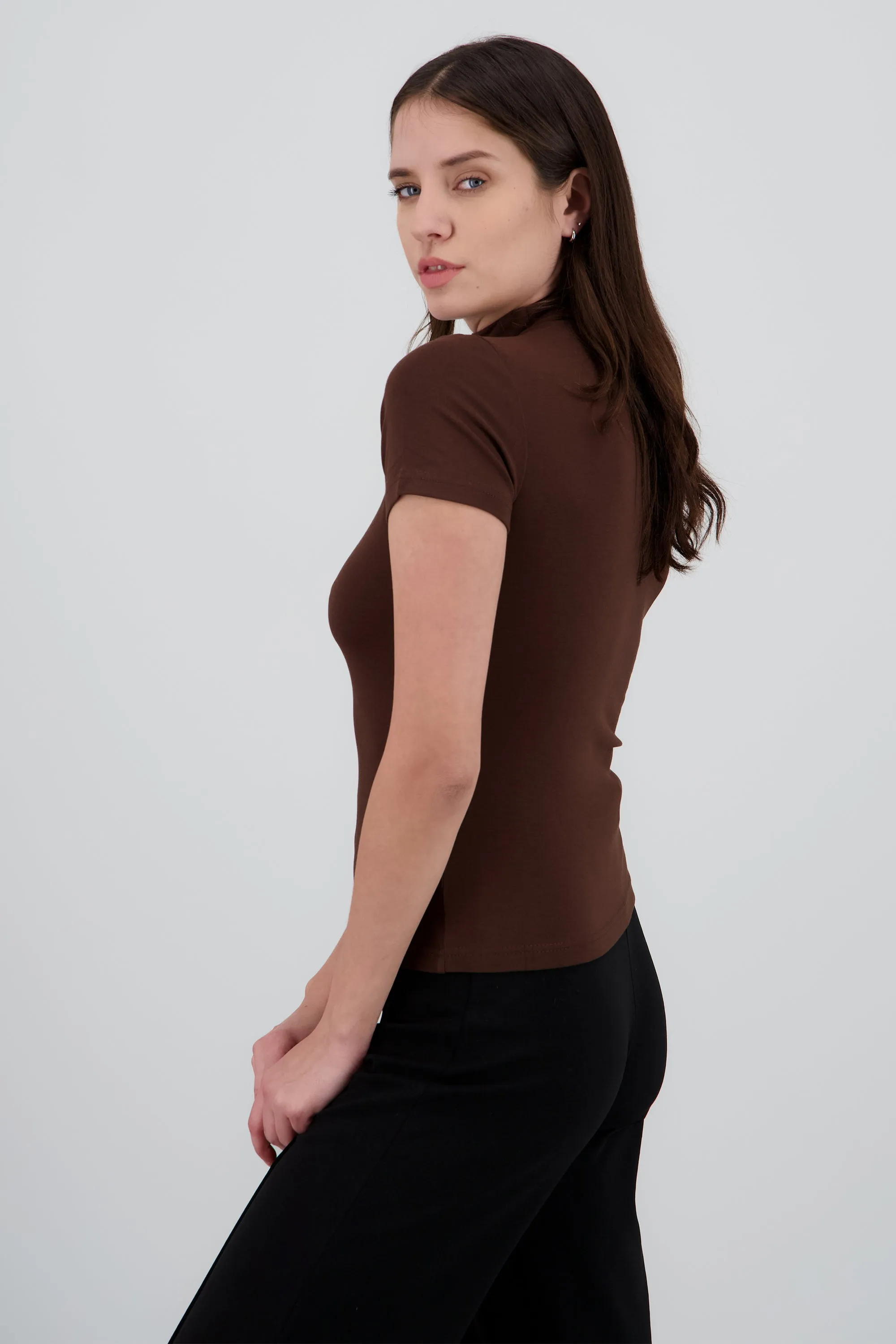 Top manga corta liso cuello alto sold by Shasa product image thumbnail 3