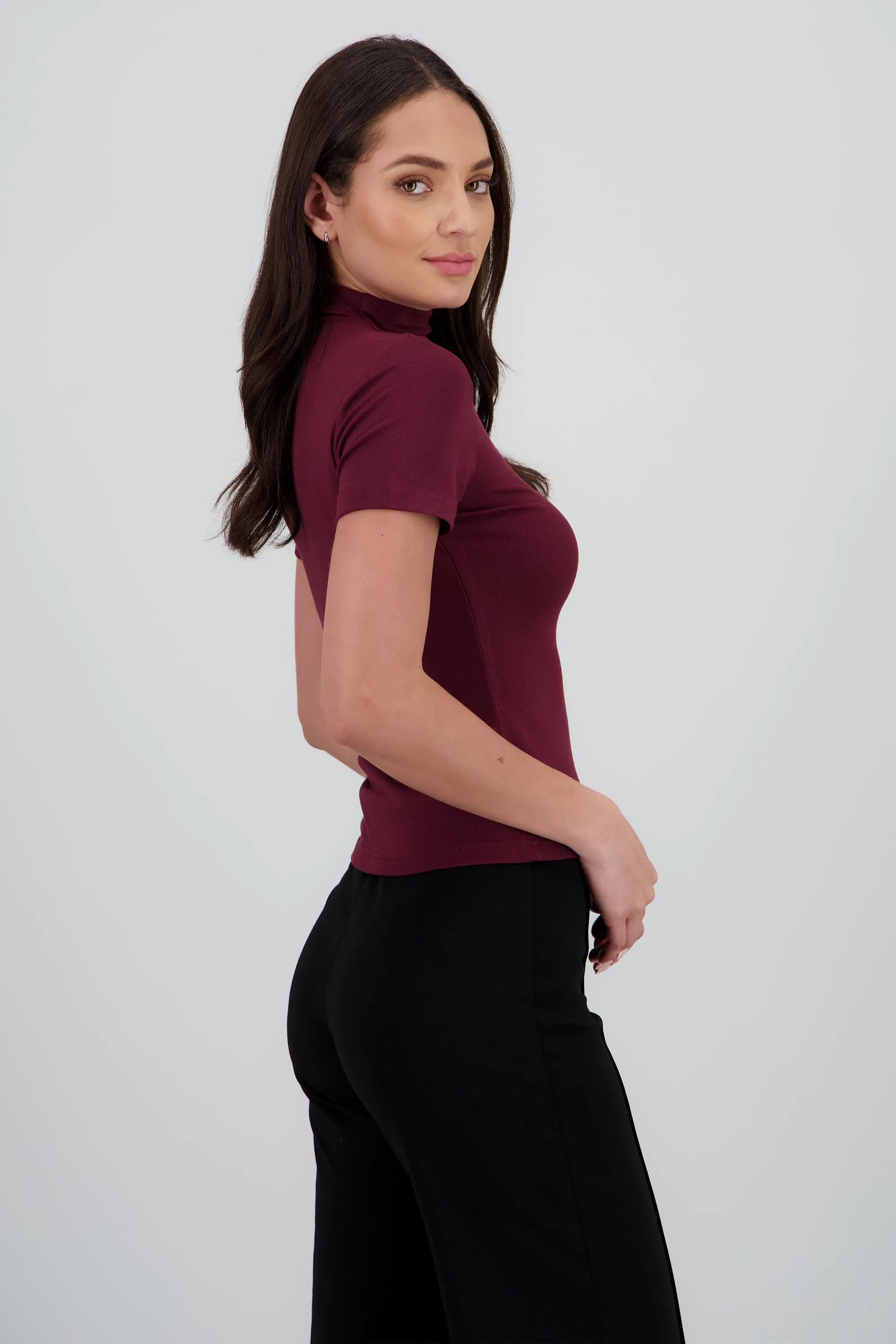 Top manga corta liso cuello alto sold by Shasa product image thumbnail 3