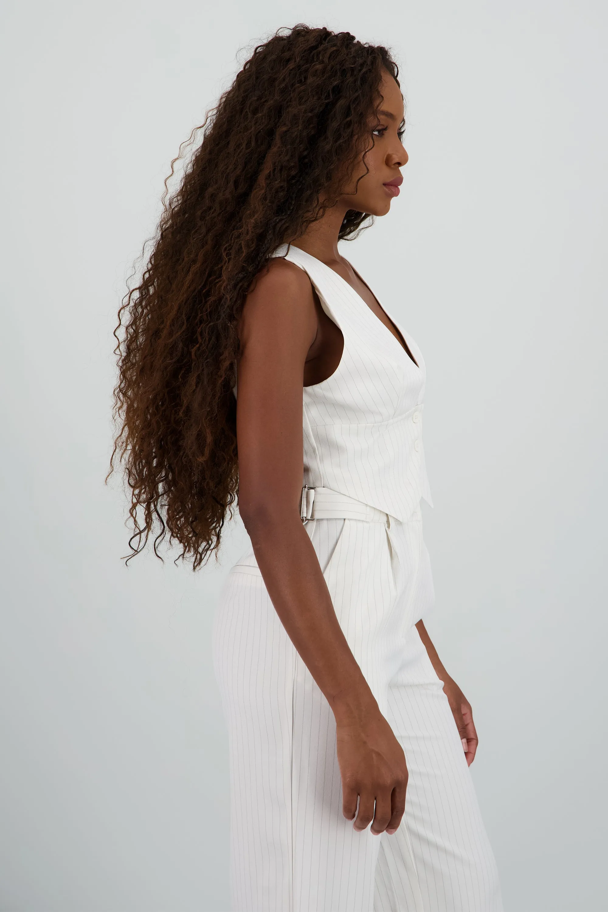 Chaleco escote en v detalle botones sold by Shasa product image thumbnail 3