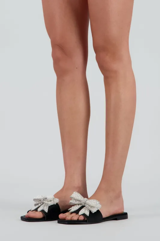 Sandalia suave moño grande brillo perla sold by Shasa