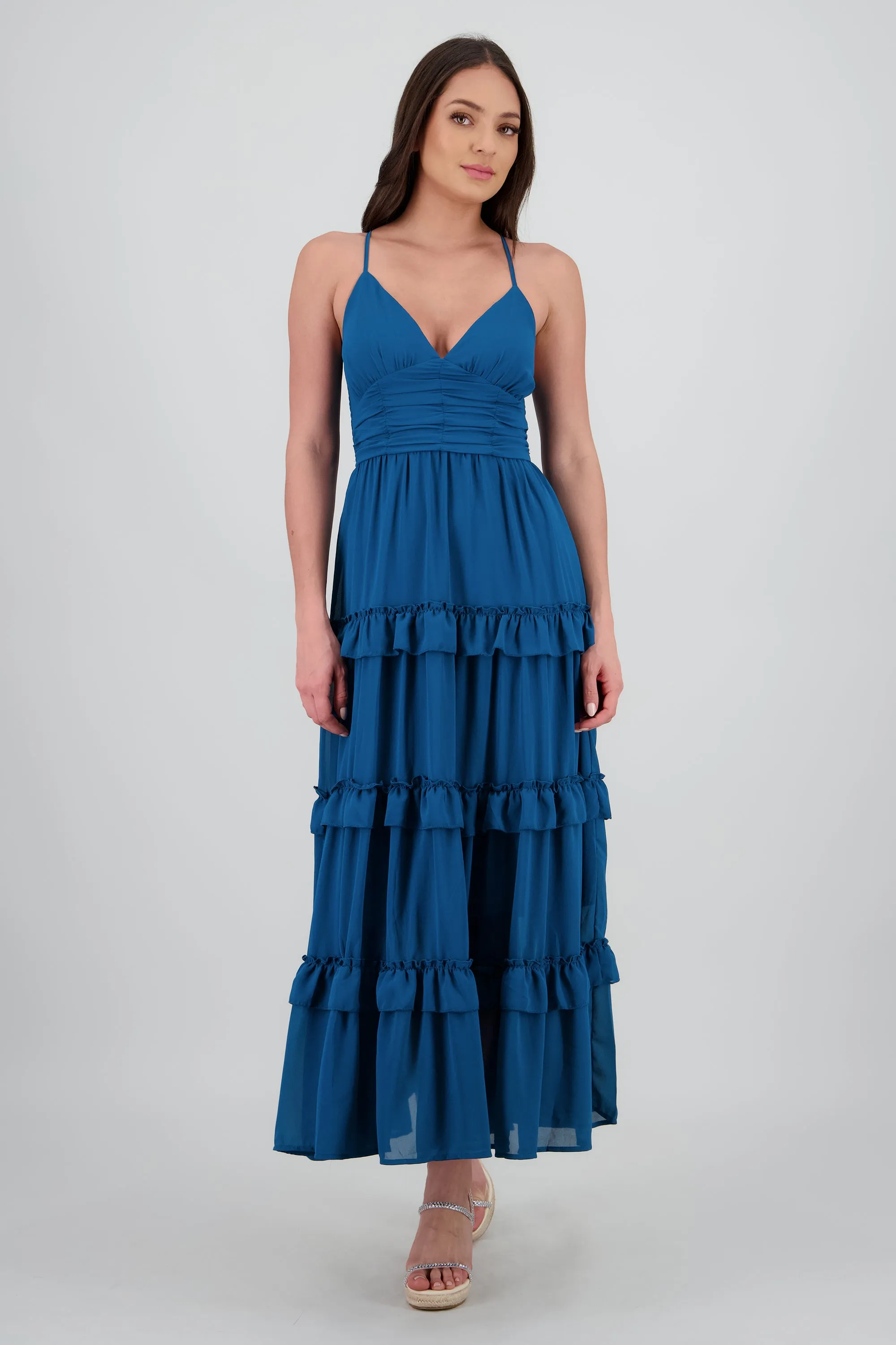 Maxi vestido con volumen y olanes sold by Shasa