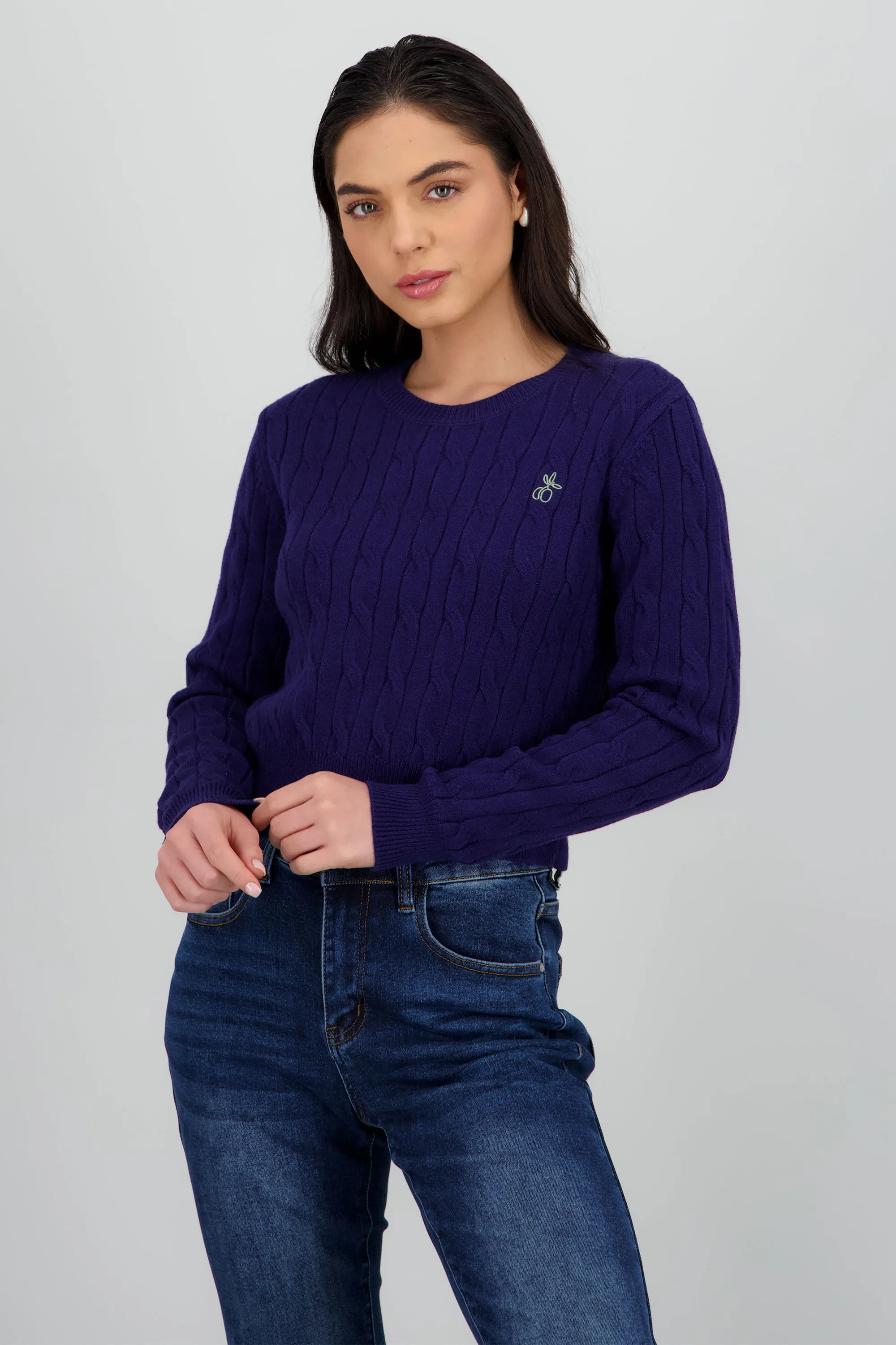 Sueter trenzado liso detalle bordado sold by Shasa product image thumbnail 2