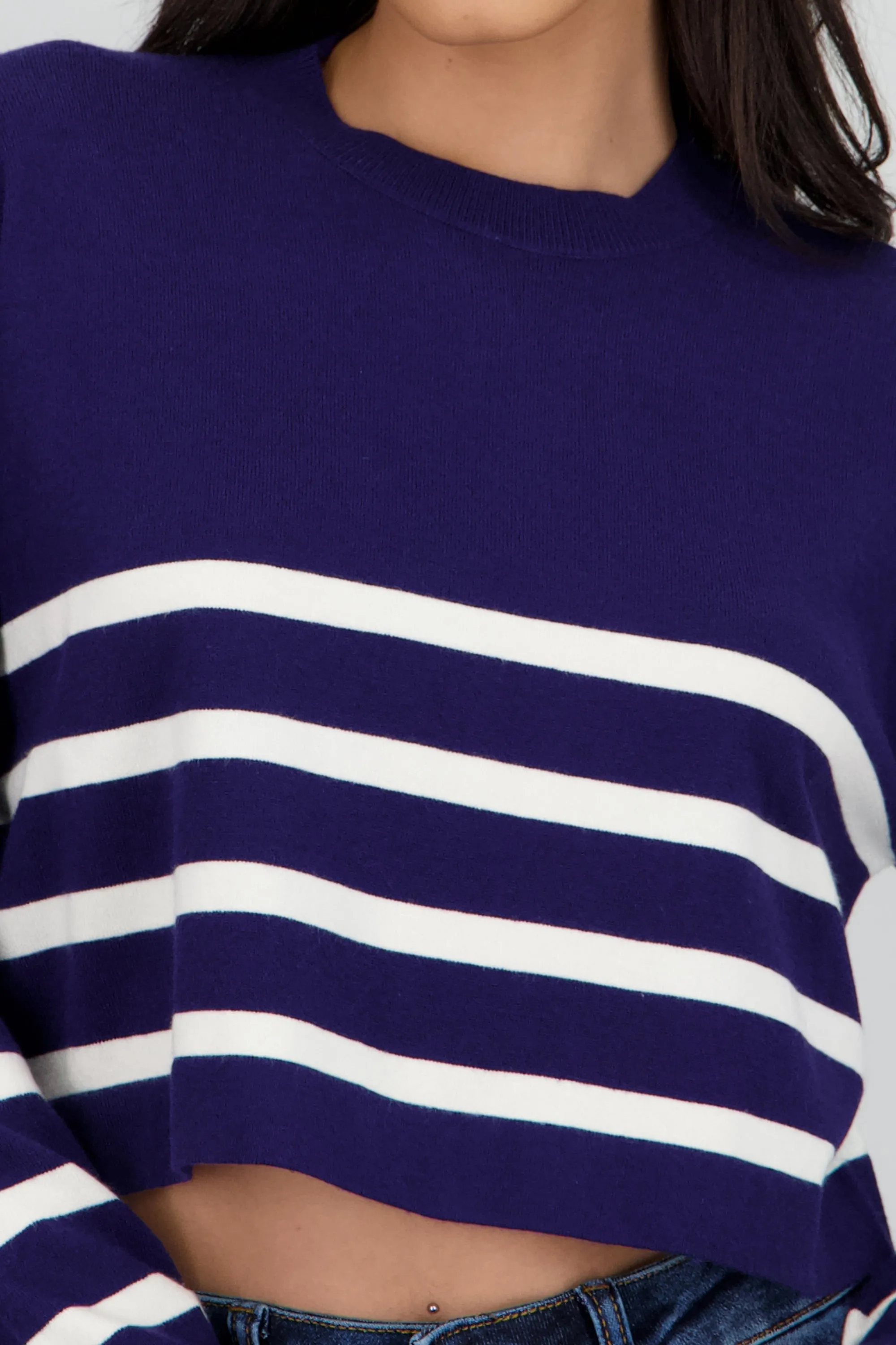 Sueter crop rayas cuello redondo sold by Shasa product image thumbnail 5