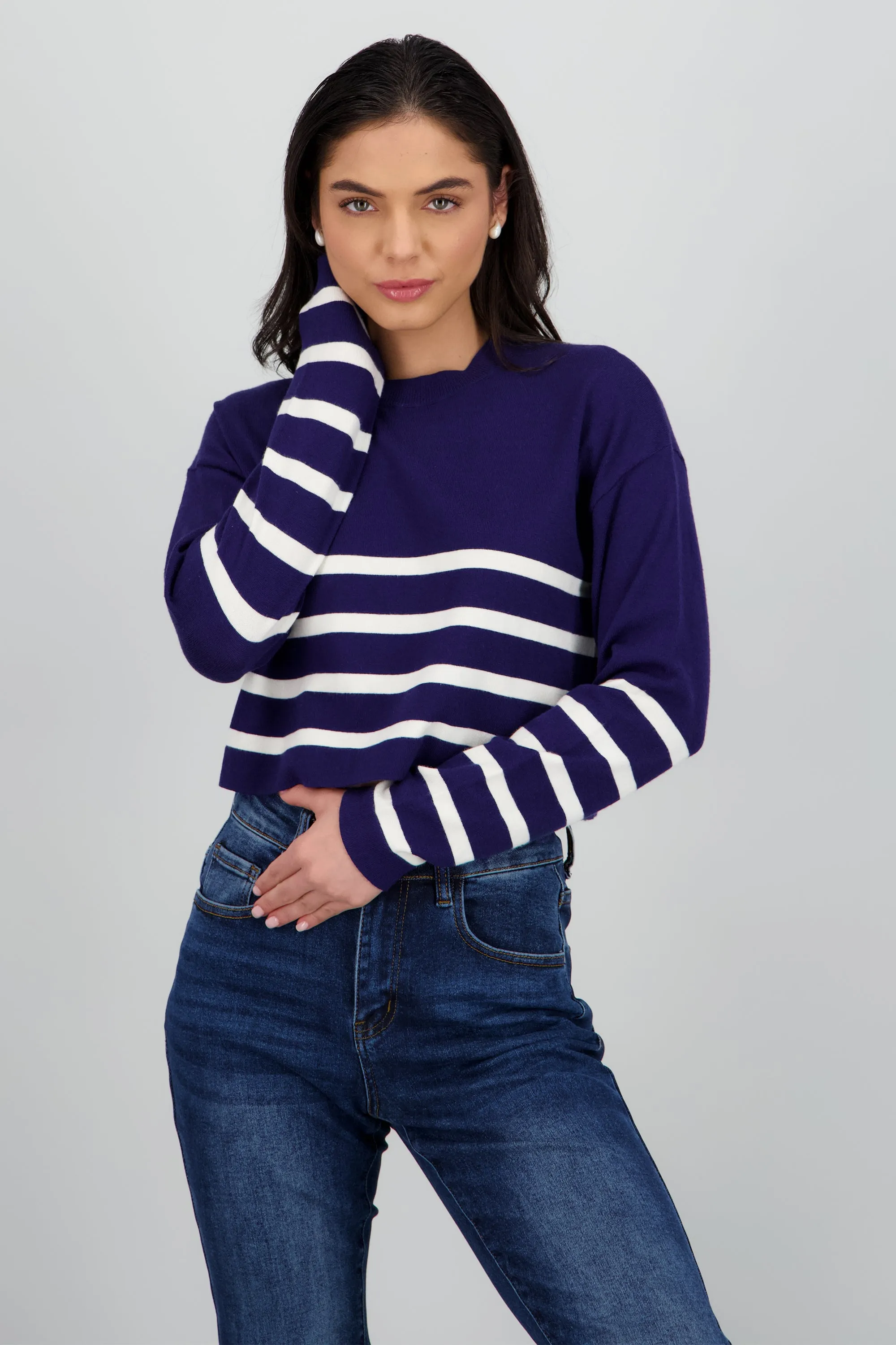 Sueter crop rayas cuello redondo sold by Shasa product image thumbnail 2