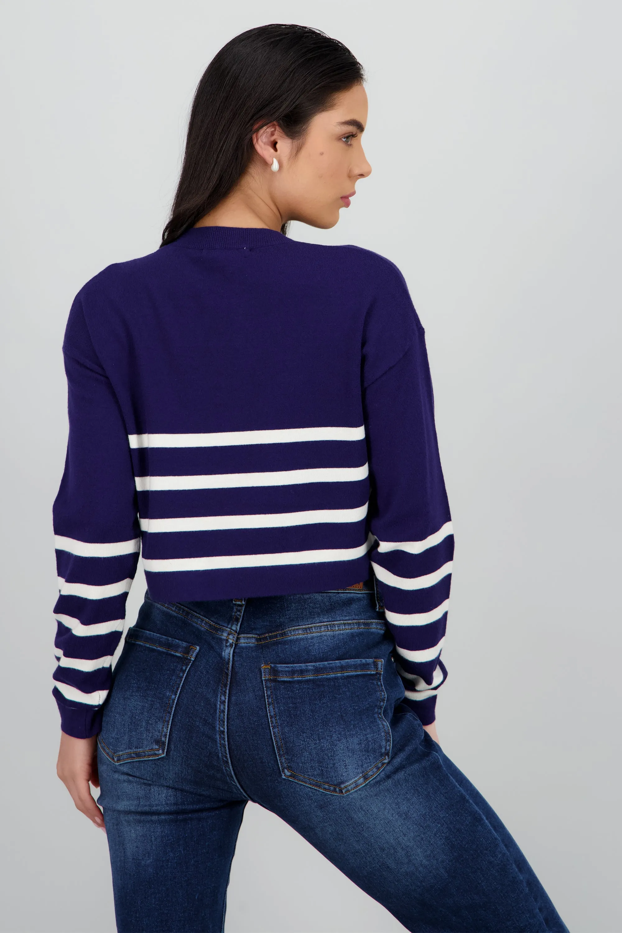 Sueter crop rayas cuello redondo sold by Shasa product image thumbnail 4