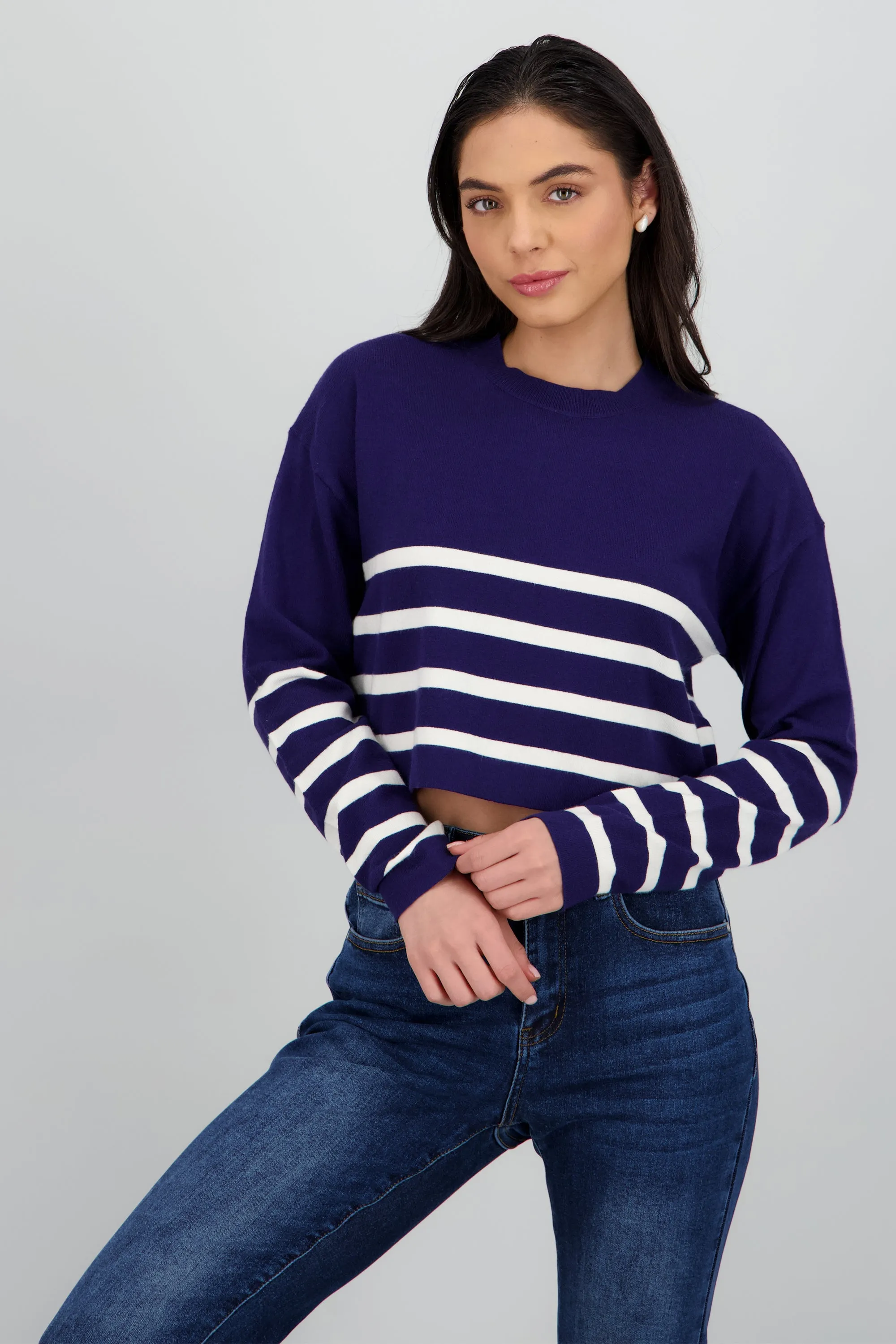 Sueter crop rayas cuello redondo sold by Shasa